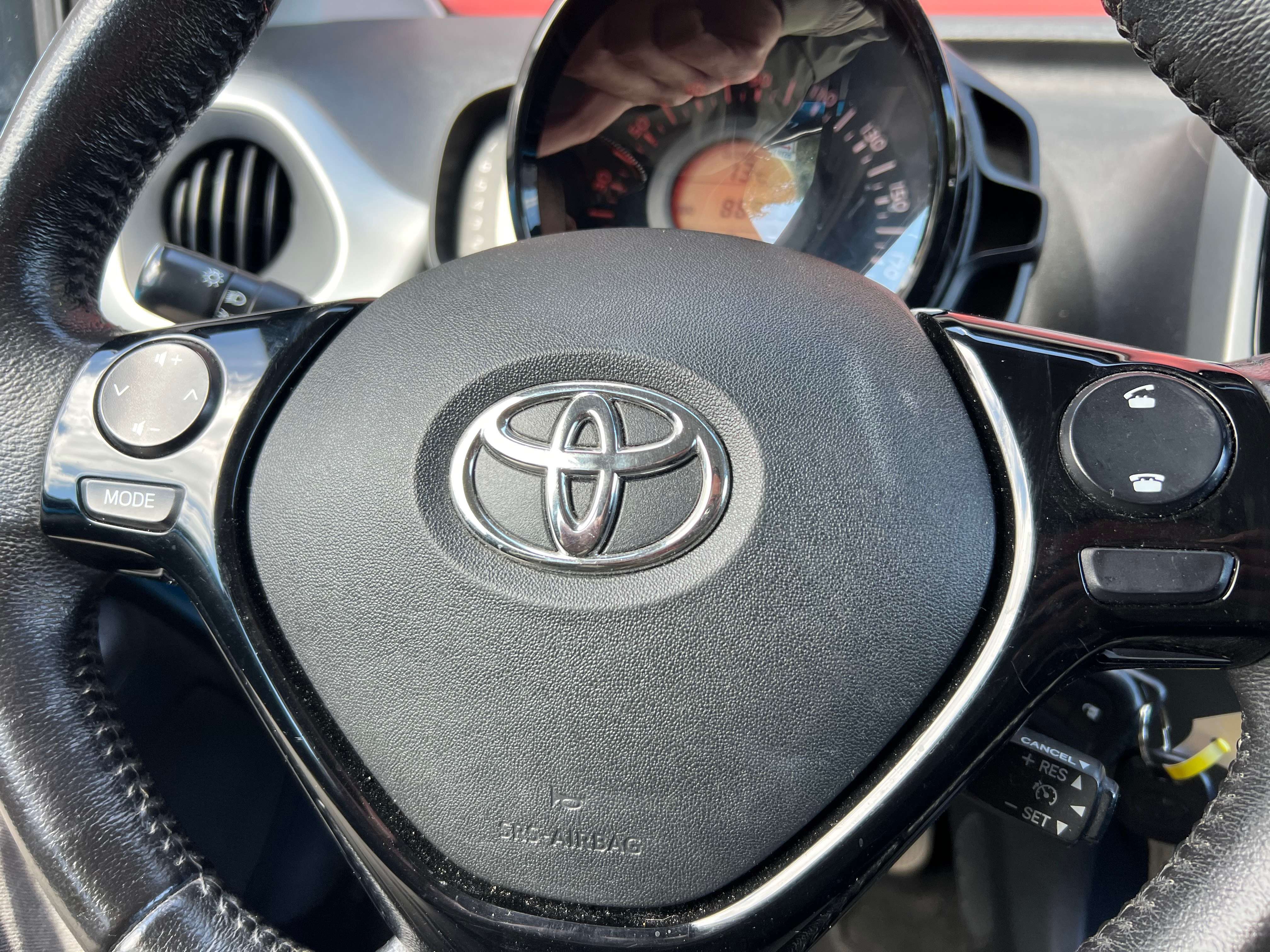 Toyota Aygo 1.0i VVT-i x-music + CAR-PASS + CLIM
