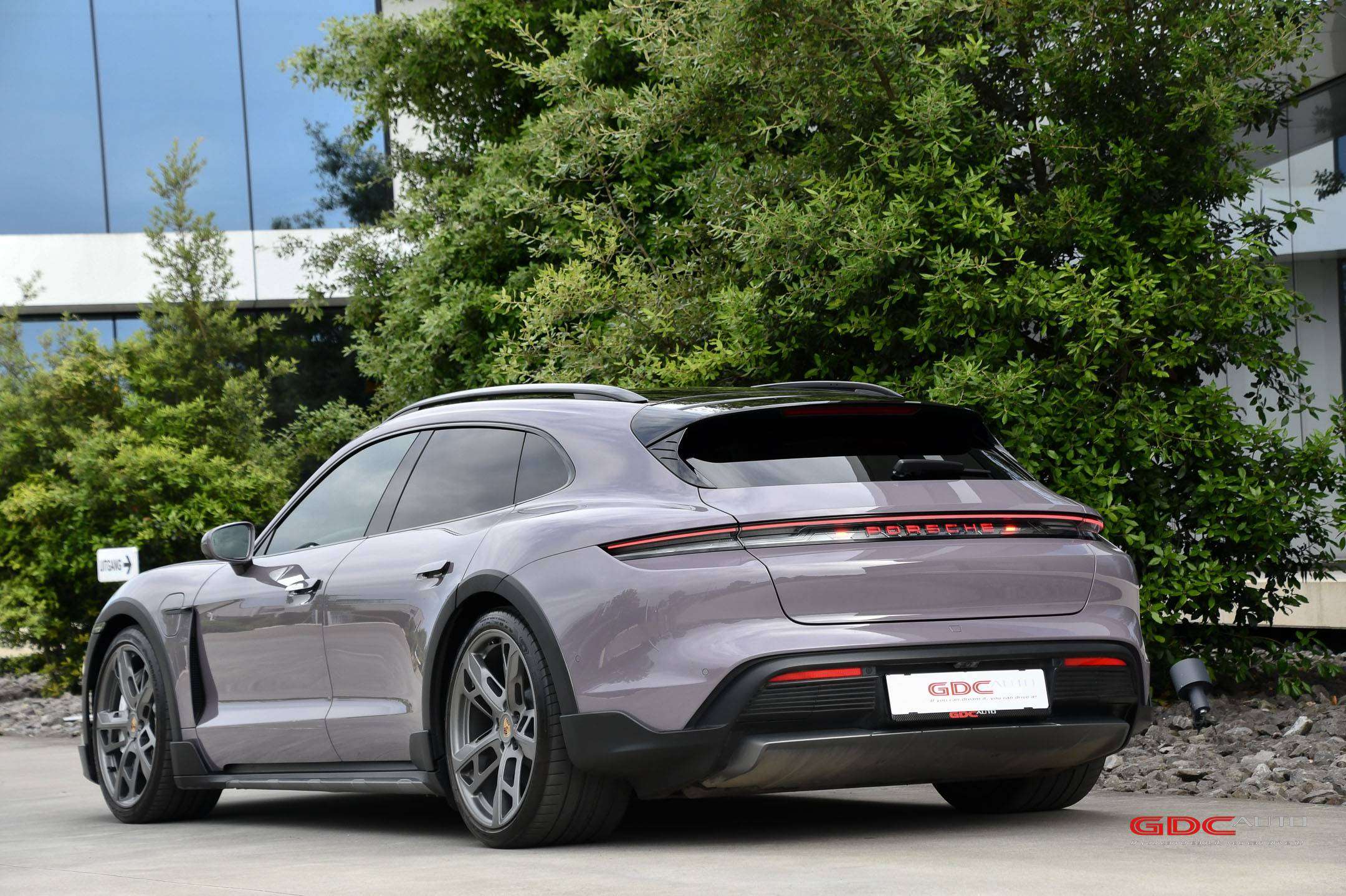 Porsche Taycan Cross Turismo l 4S l Facelift l Night View Assist l Massagestoelen l Adaptive Cruise Control l Camera l Zetelventilatie