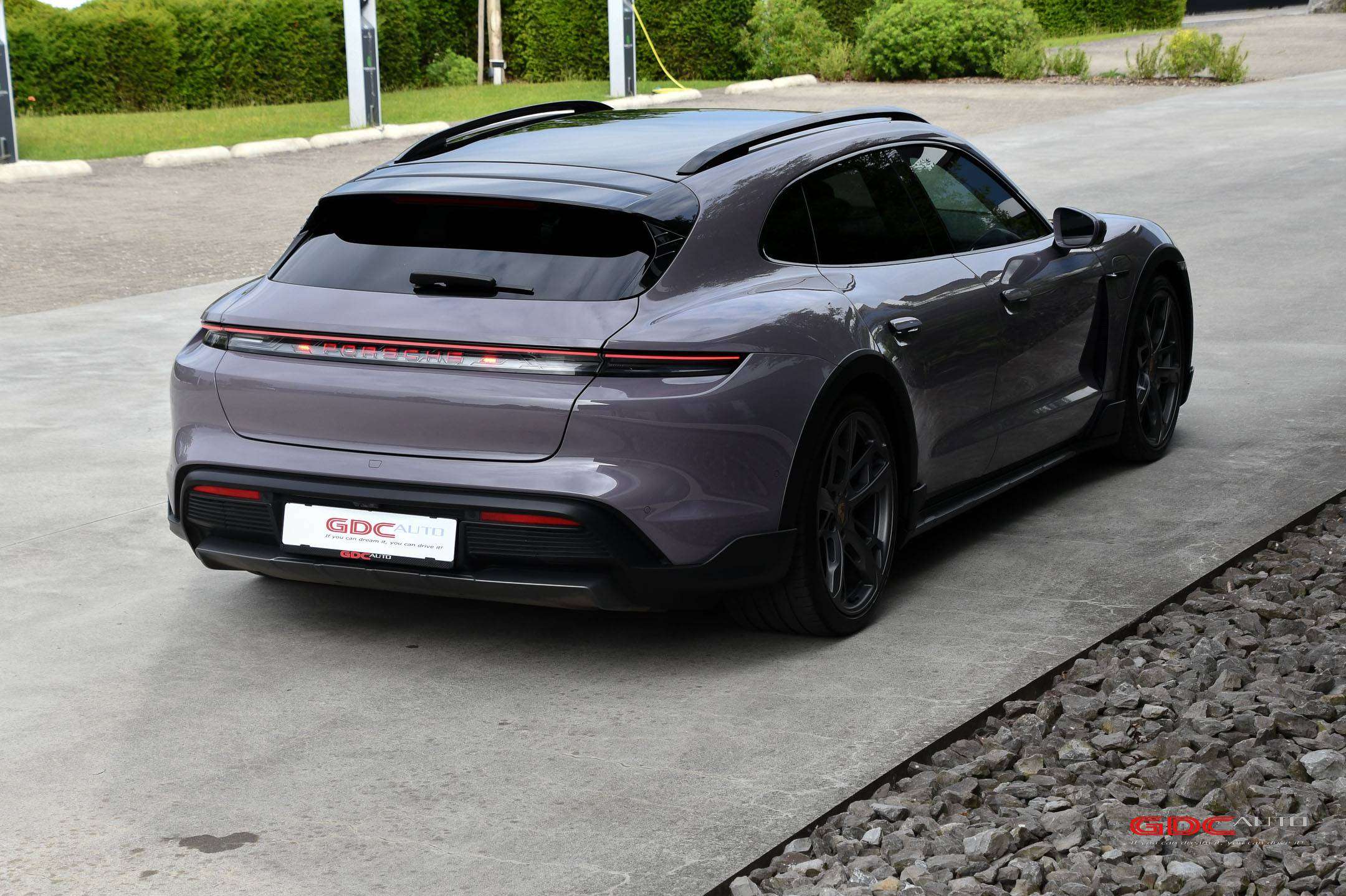Porsche Taycan Cross Turismo l 4S l Facelift l Night View Assist l Massagestoelen l Adaptive Cruise Control l Camera l Zetelventilatie