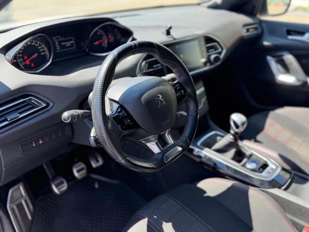 Peugeot 308 GENERATION-II 1.6 B-HDI 120CV GT LINE CARPLAY - DITRIBUTION OK CAMERA DE RECUL