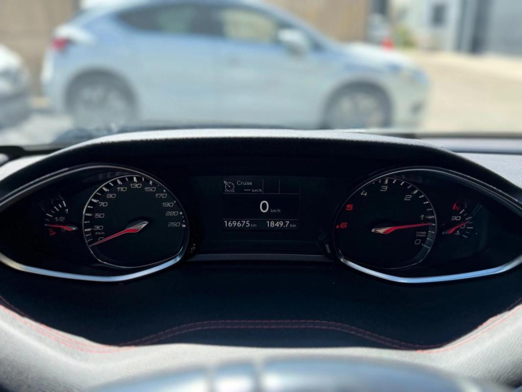 Peugeot 308 GENERATION-II 1.6 B-HDI 120CV GT LINE CARPLAY - DITRIBUTION OK CAMERA DE RECUL