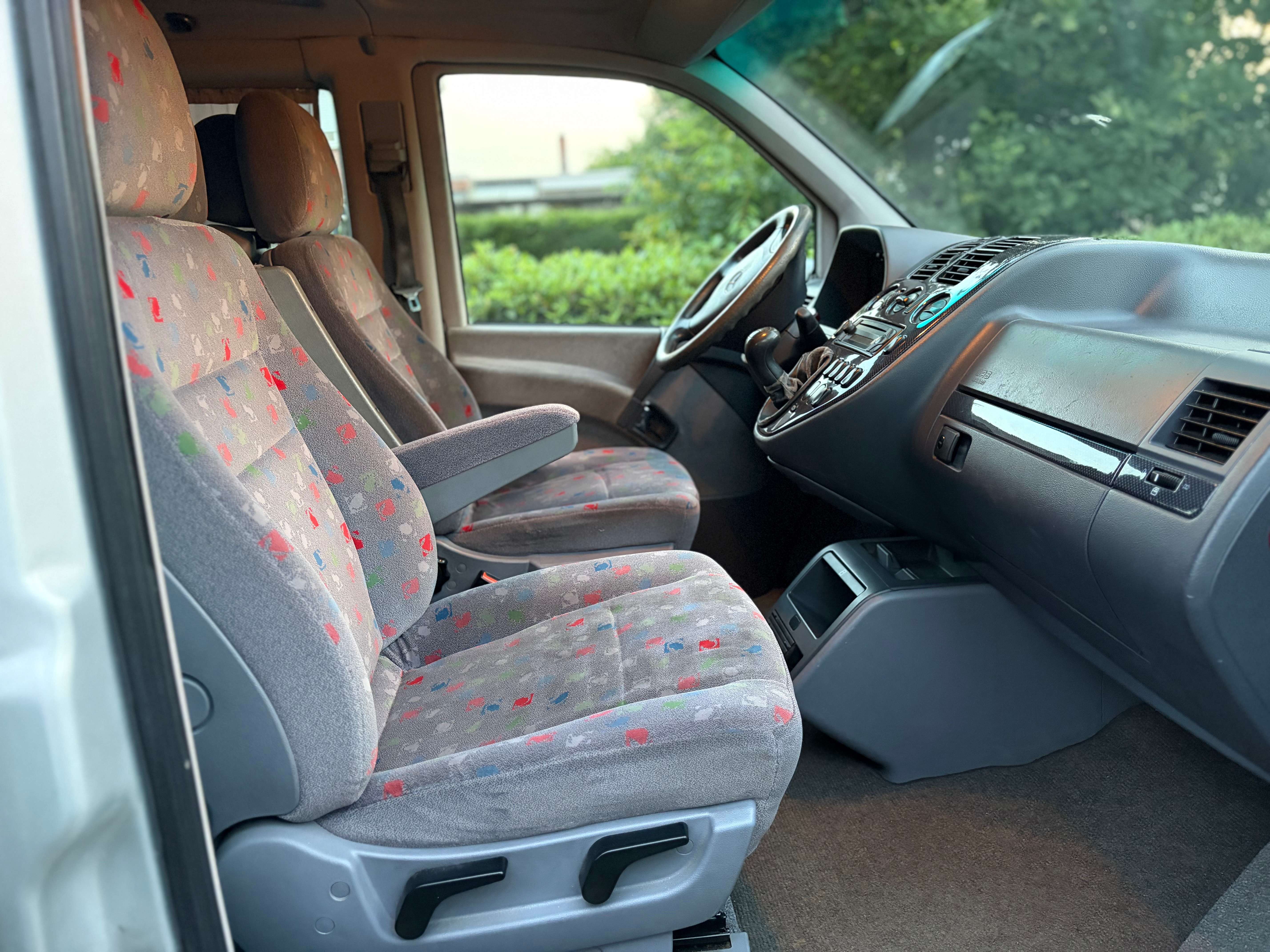 Mercedes-Benz V 220 CDI Fashion Perfect condition First Owner 2 keys 7 seats