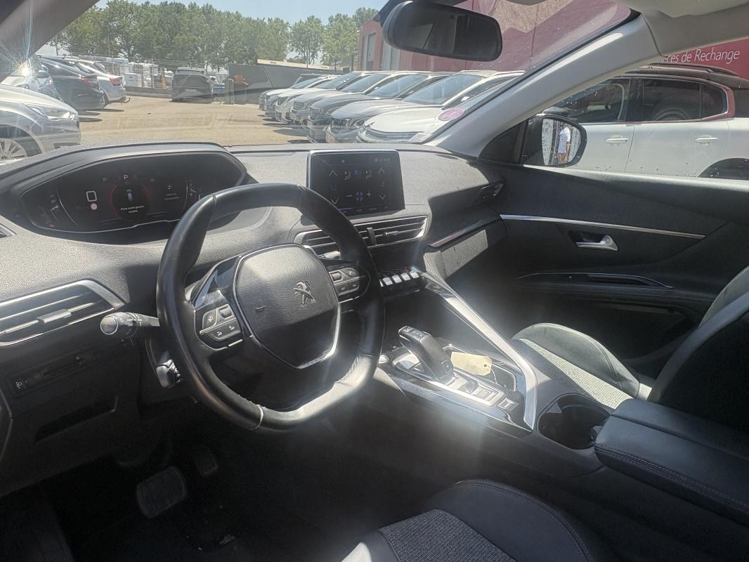 Peugeot 3008 131CV ALLURE EAT8 BOITE AUTOMATIQUE
