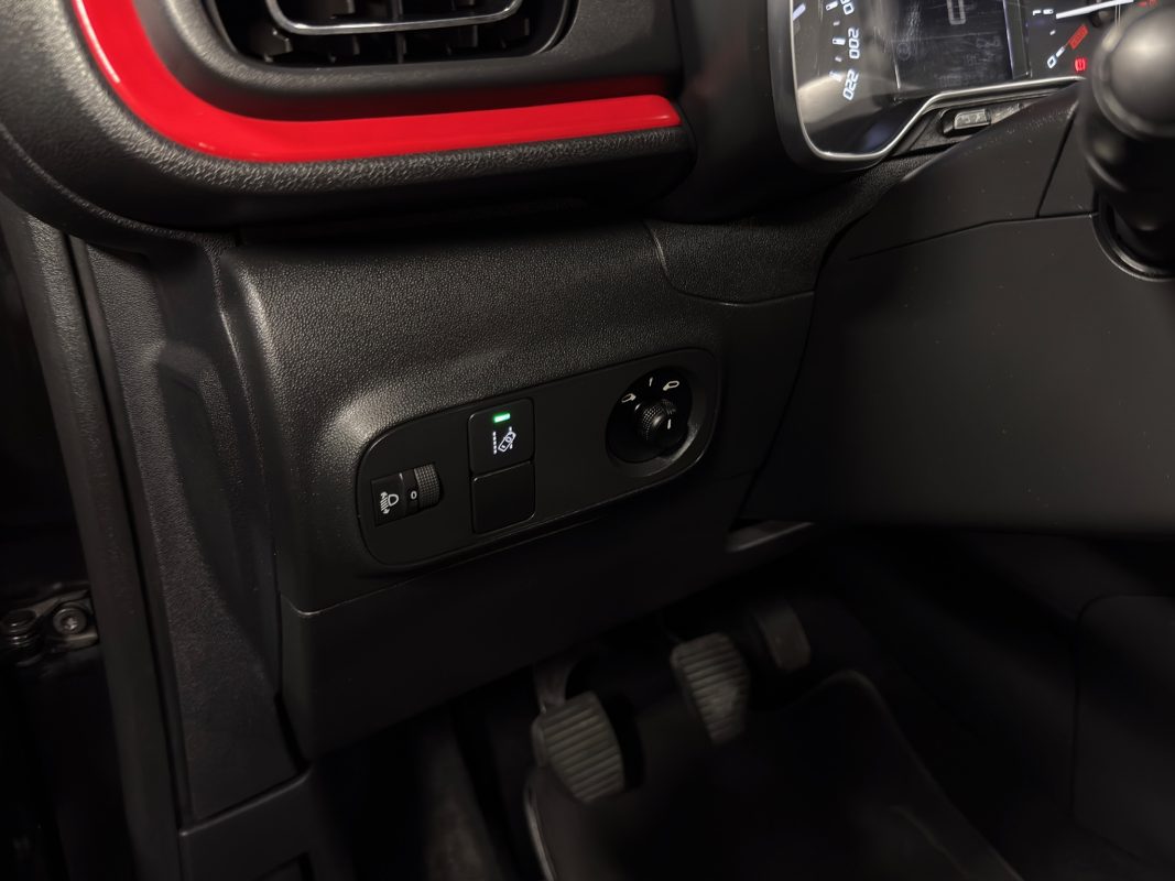 Citroen C3 II SHINE 1.2 82 Cv 1ERE MAIN APPLE CARPLAY & ANDROID AUTO ECRAN TACTILE - GARANTIE 1 AN