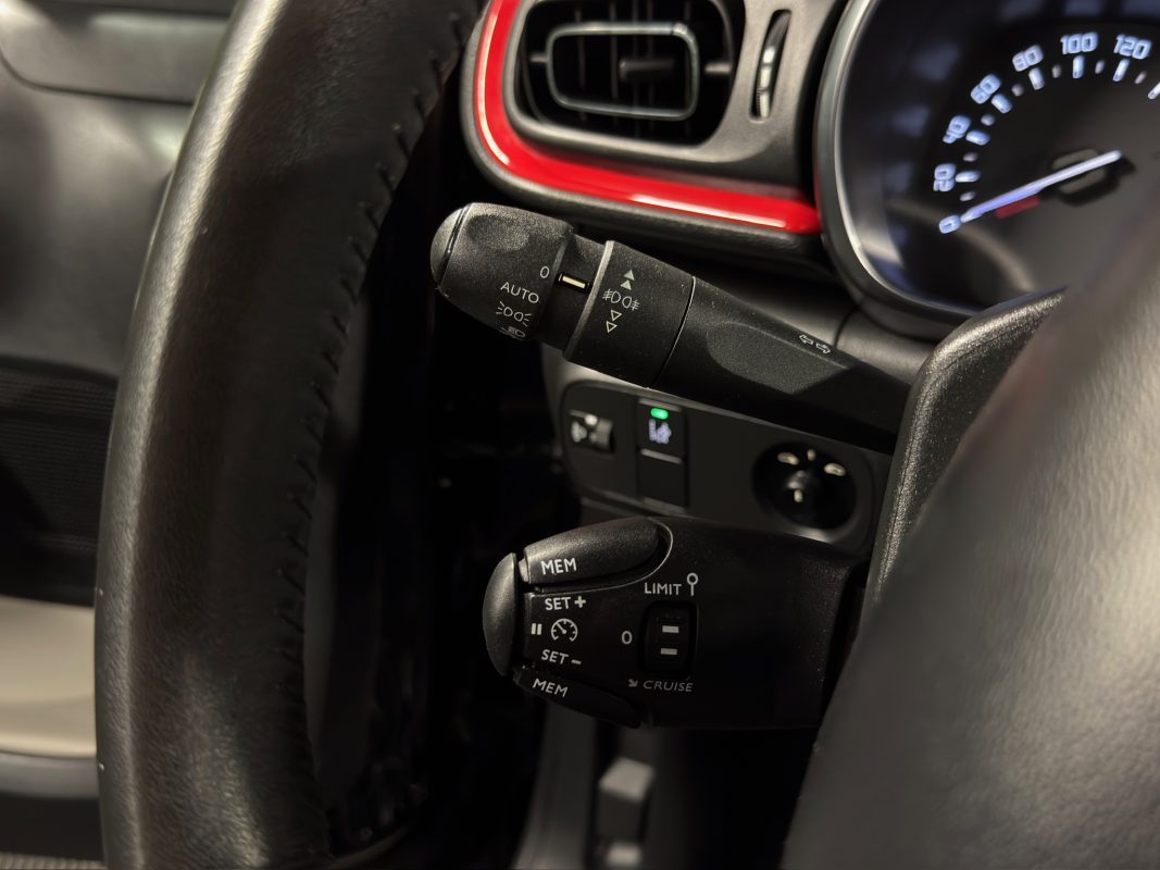Citroen C3 II SHINE 1.2 82 Cv 1ERE MAIN APPLE CARPLAY & ANDROID AUTO ECRAN TACTILE - GARANTIE 1 AN