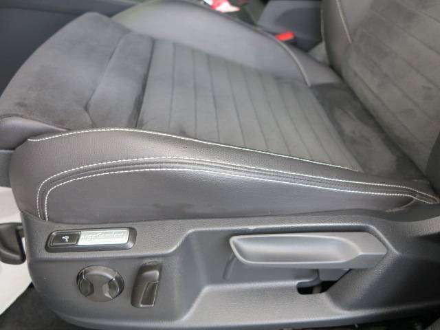 Volkswagen Passat Variant 1.6 TDi DSG PARKPILOT Elegance Business IN PROMO!