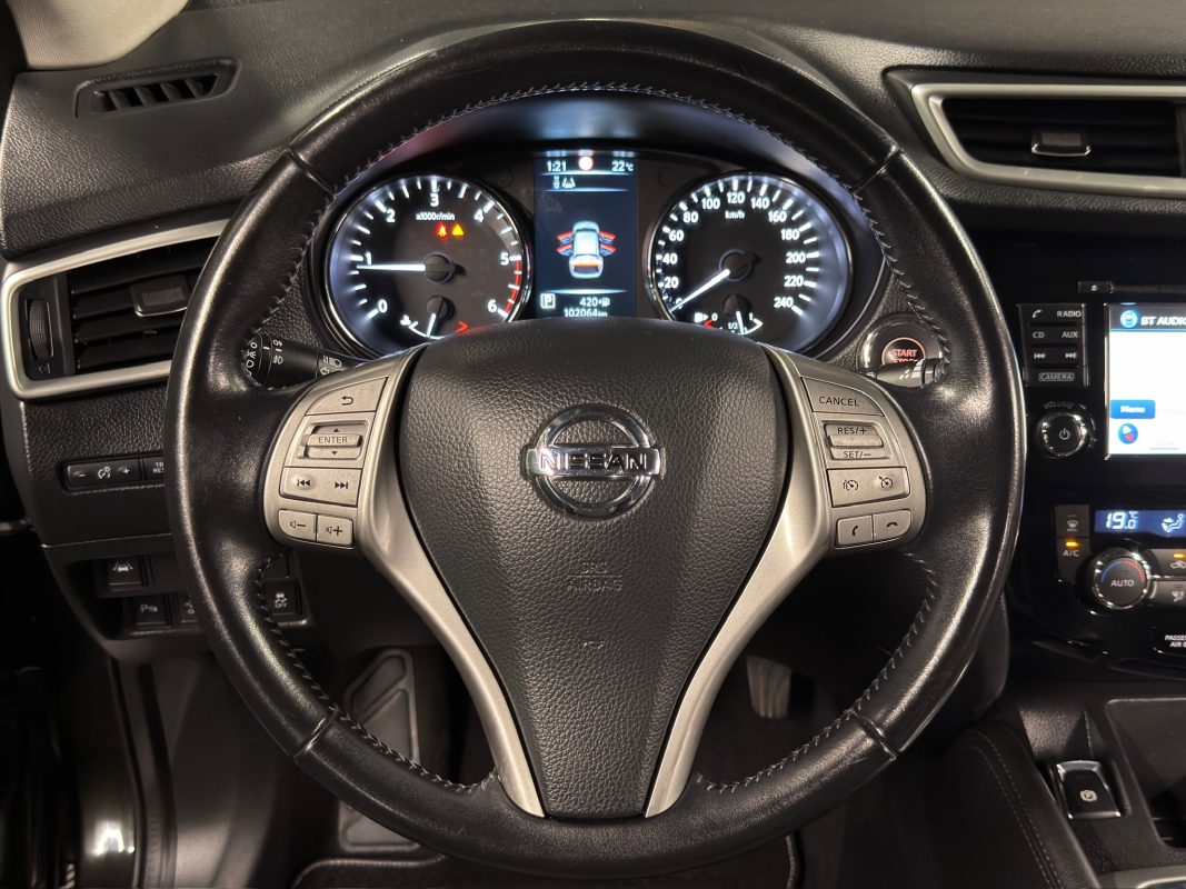 Nissan Qashqai II CONNECT EDITION 1.6 DCI 130 BOITE AUTO XTRONIC TOIT PANO CAMERA 360 - Garantie 1an