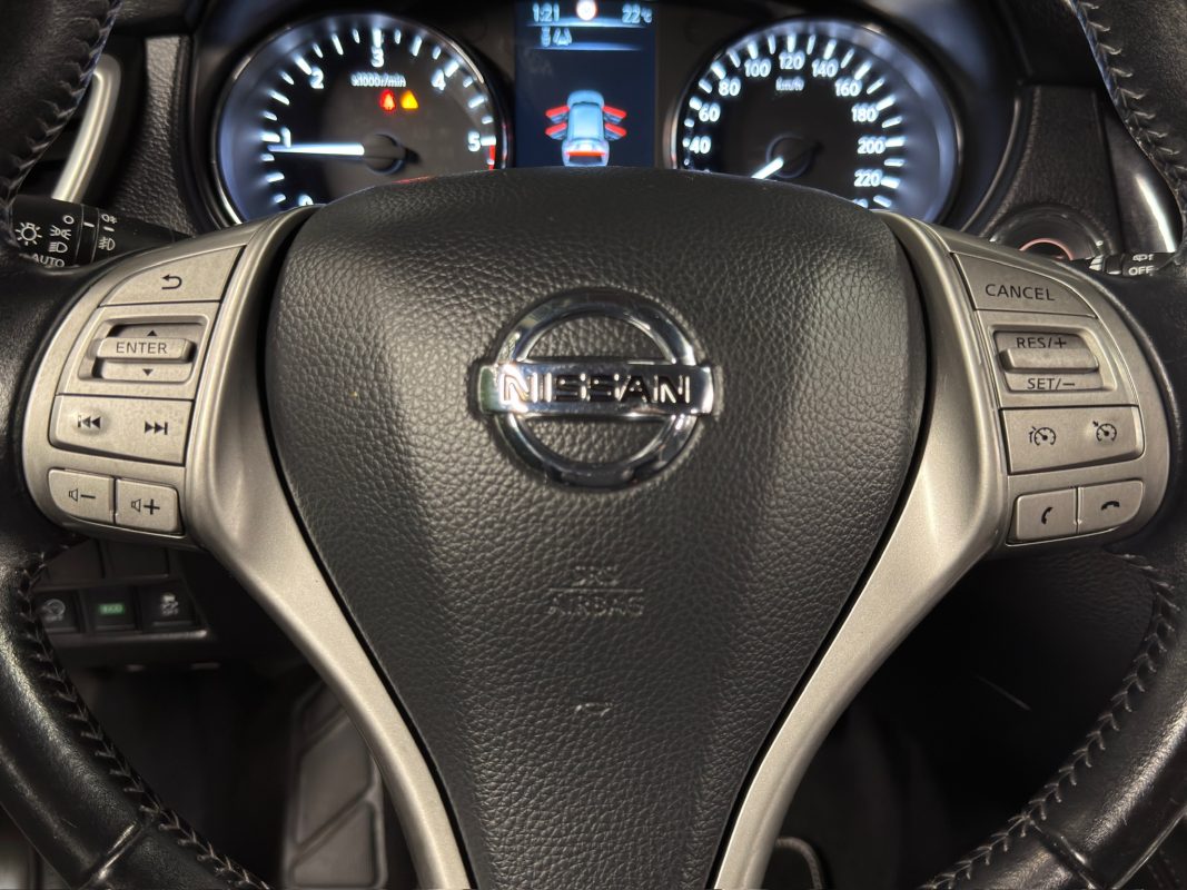 Nissan Qashqai II CONNECT EDITION 1.6 DCI 130 BOITE AUTO XTRONIC TOIT PANO CAMERA 360 - Garantie 1an