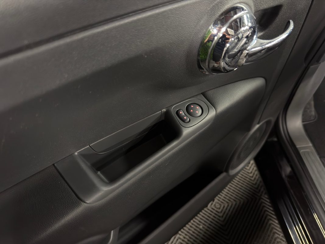 Fiat 500 II LOUNGE 1.2 69 INTERIEUR CUIR TOIT PANORAMIQUE CLIM AUTOMATIQUE CritAir1 - GARANTIE 1 AN