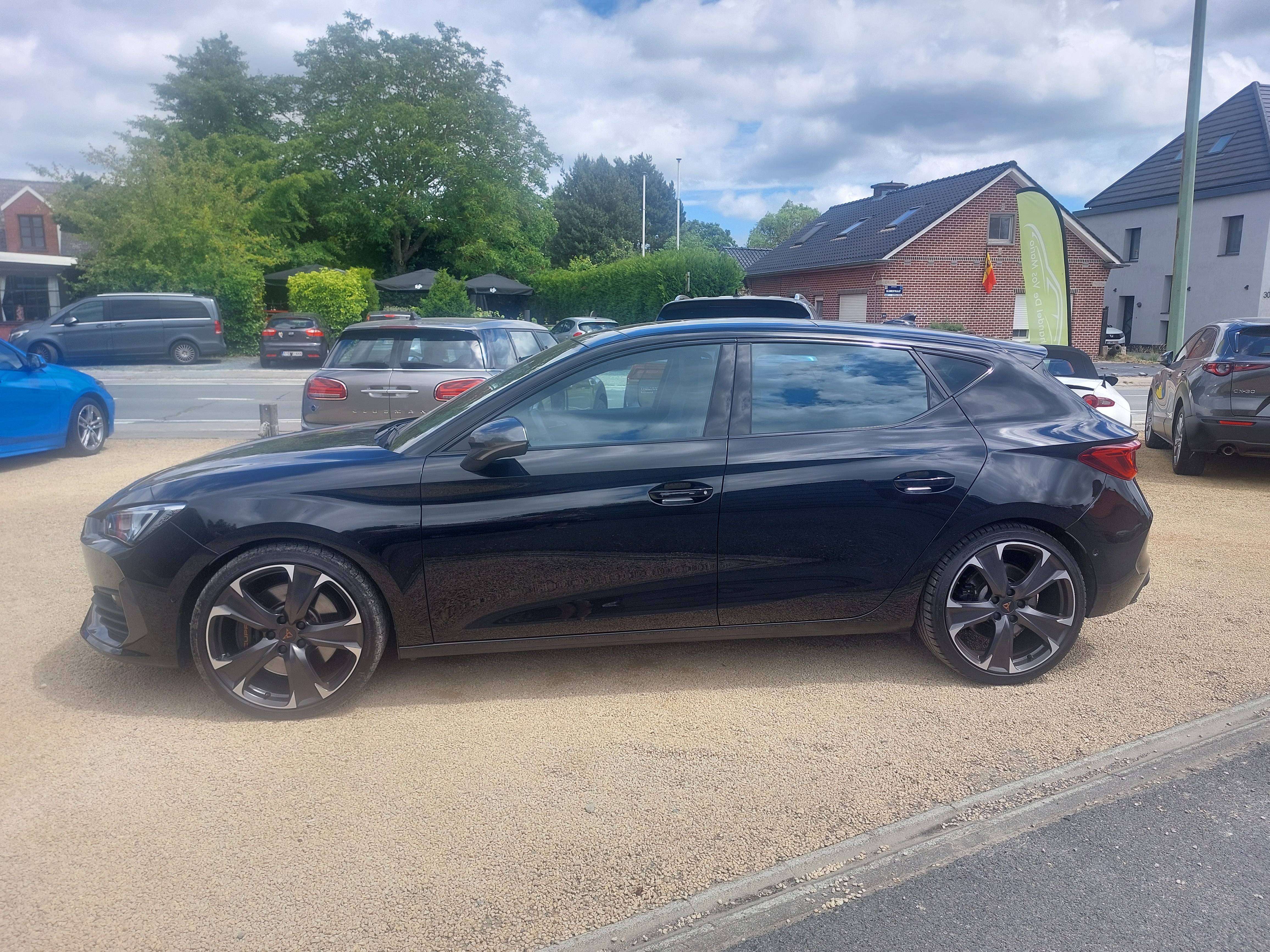 CUPRA Leon Leon 2.0 TSI DSG * 300pK! * OPEN DAK * SLECHTS 60.000KM * NIEUWSTAAT!!!