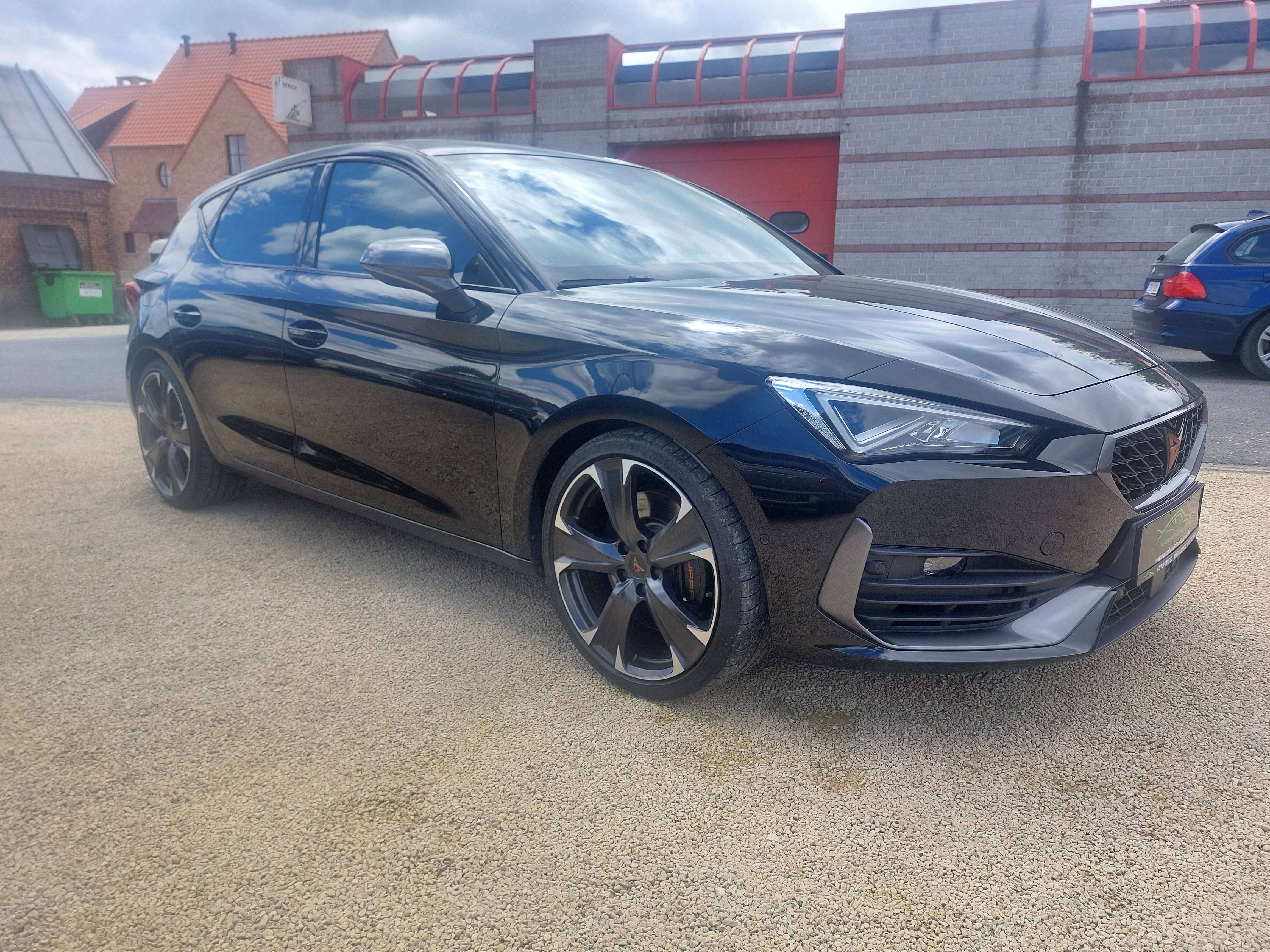 CUPRA Leon Leon 2.0 TSI DSG * 300pK! * OPEN DAK * SLECHTS 60.000KM * NIEUWSTAAT!!!