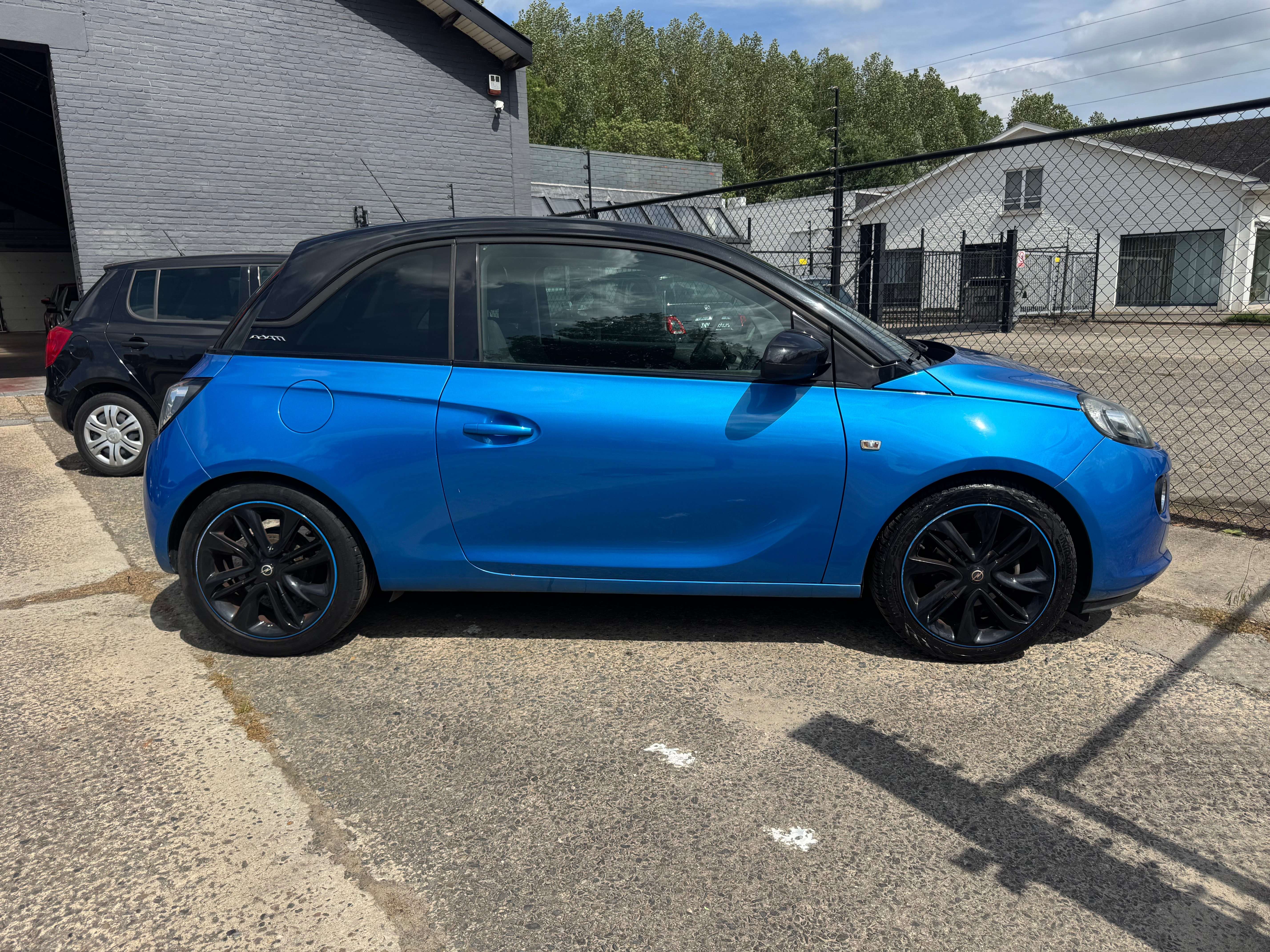 Opel Adam 1.2i * 94dKM * Ketting * Cruise * Airco * 17" Velgen * Garantie