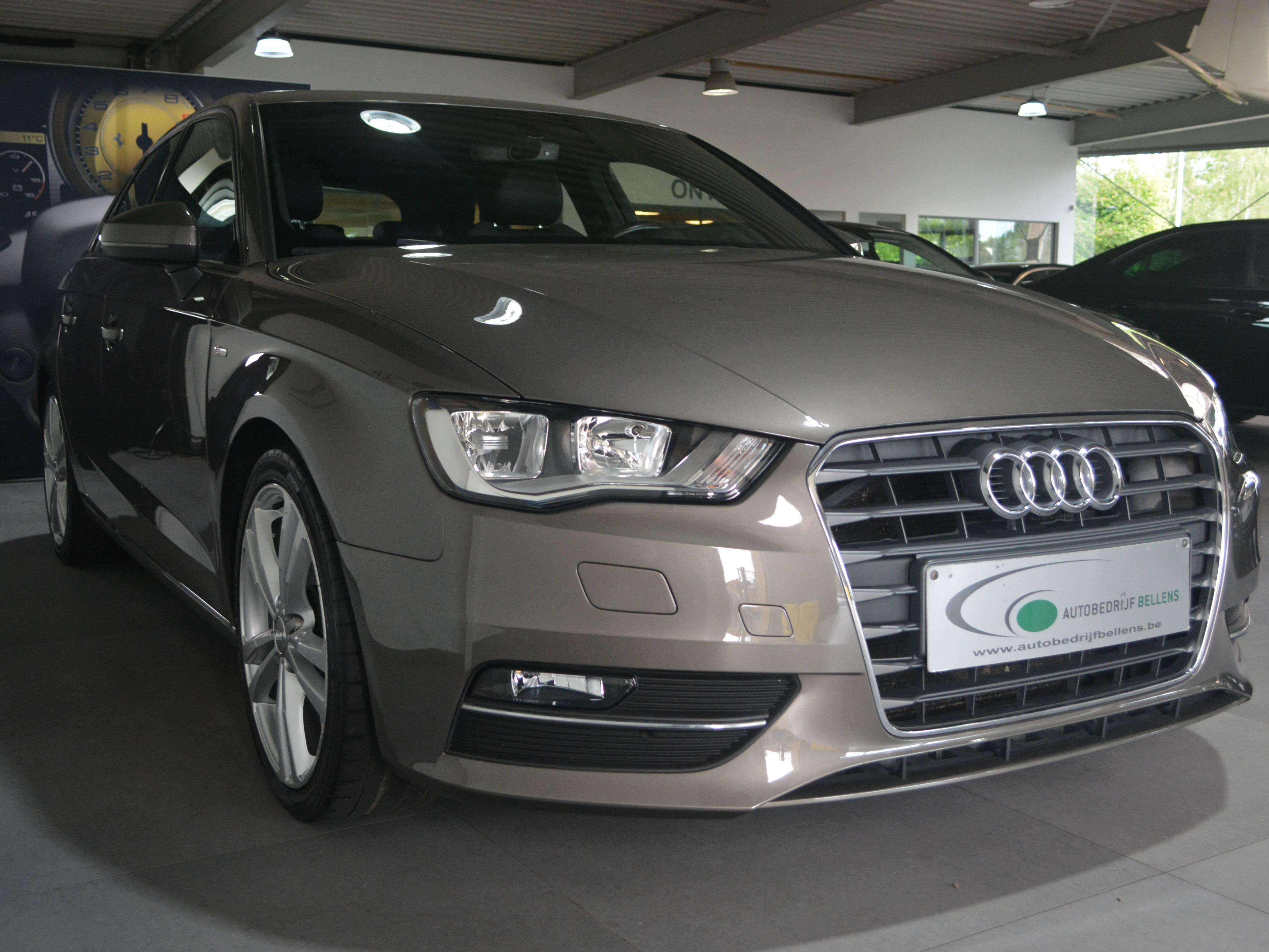 Audi A3 A3 Sportback 1.4 TFSI Ambition S line S tronic NAVI / LEDER / SPORTZETELS