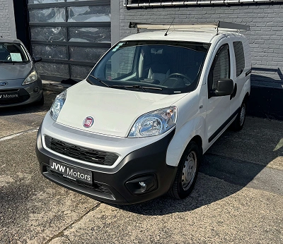 Fiat Fiorino 1.3 Multijet * Navi * Airco * Trekhaak * Dubbele Zijdeur * 53Dkm * BTW Wagen
