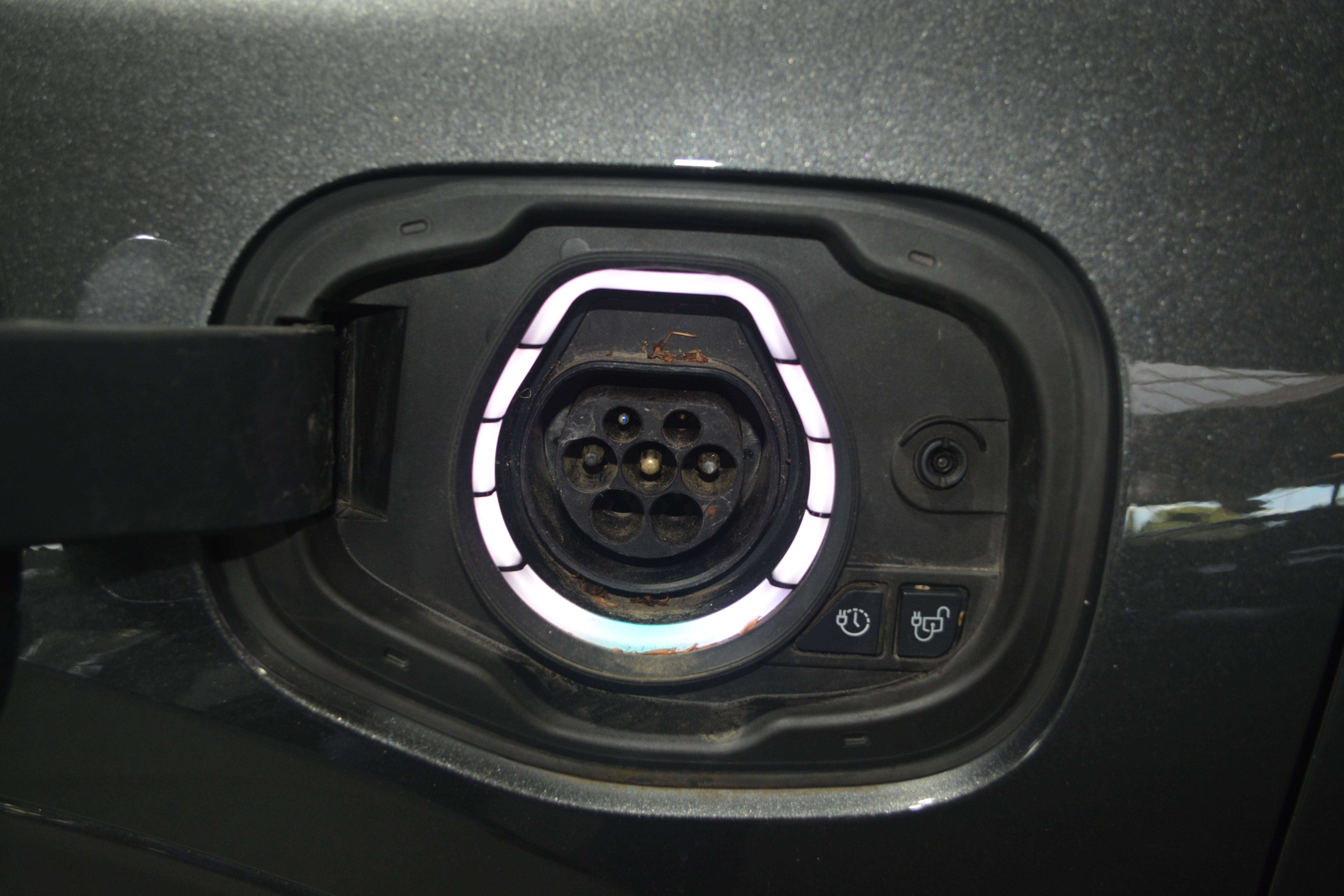 Ford Kuga Kuga PHEV 2.5 EcoBoost FWD ST-Line X PANO / NAVI + CAMERA / HEAD-UP DISPLAY / FULL