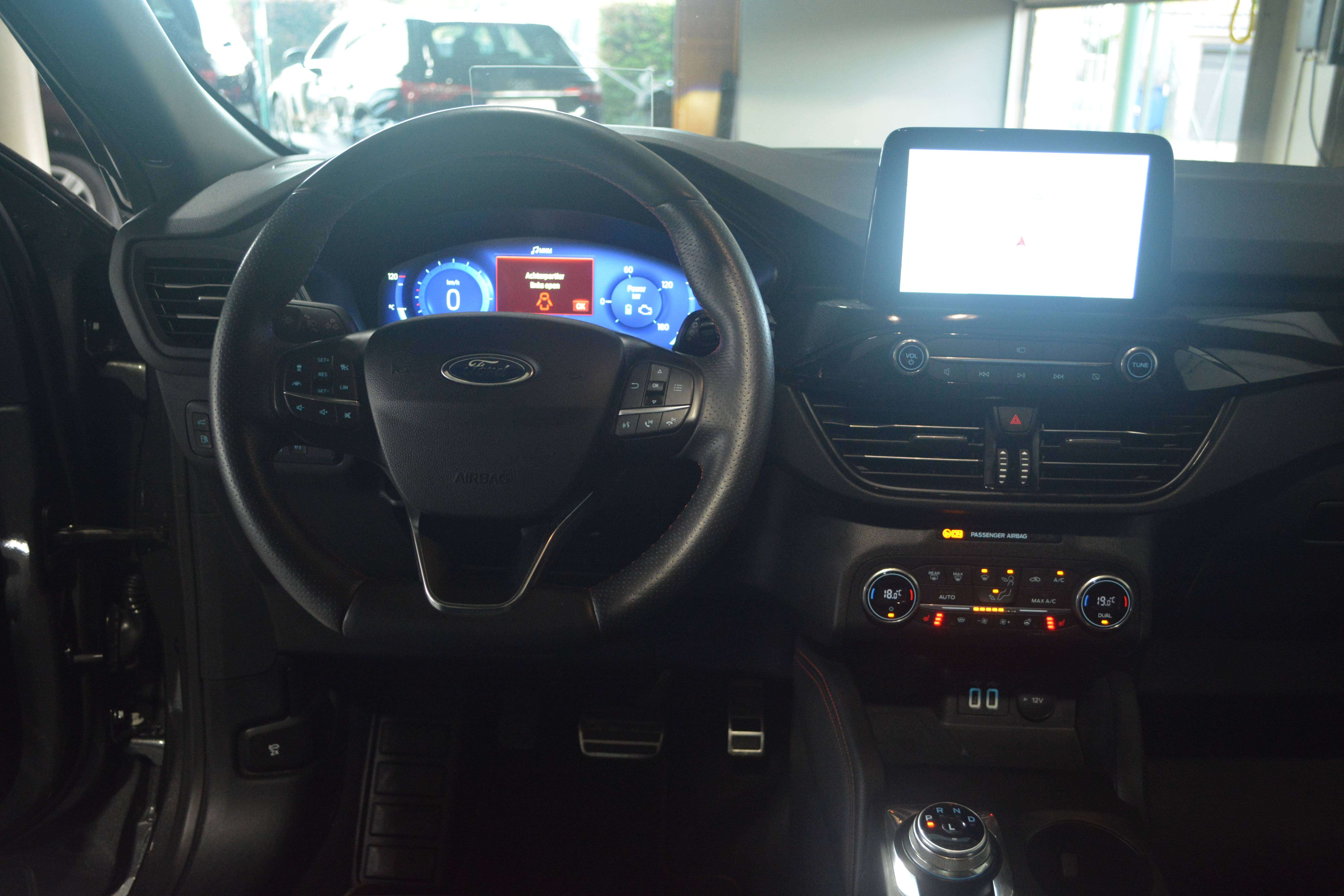 Ford Kuga Kuga PHEV 2.5 EcoBoost FWD ST-Line X PANO / NAVI + CAMERA / HEAD-UP DISPLAY / FULL
