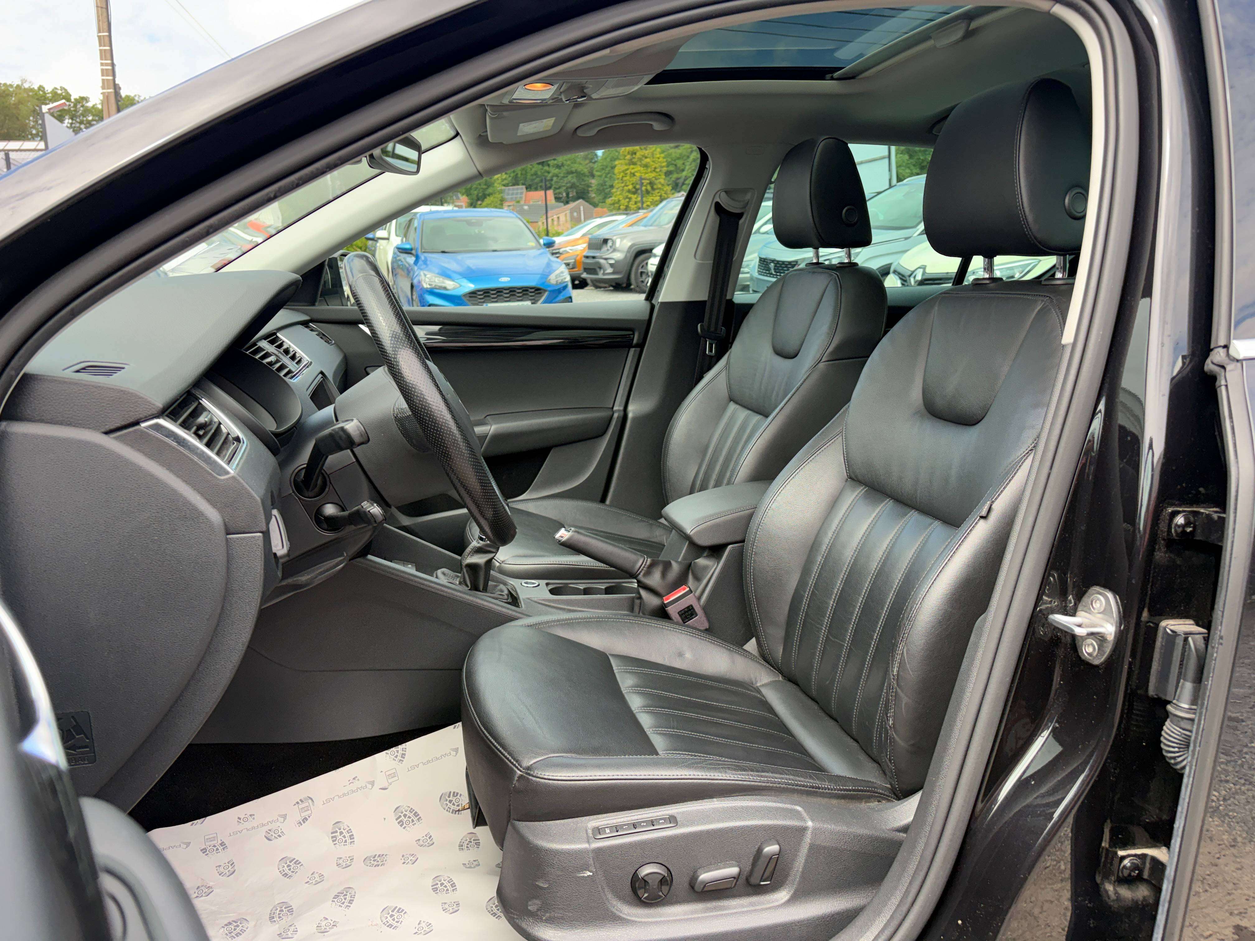Skoda Octavia 1.6 CR TDi Style DSG - EU6 - GARANTIE 1AN -