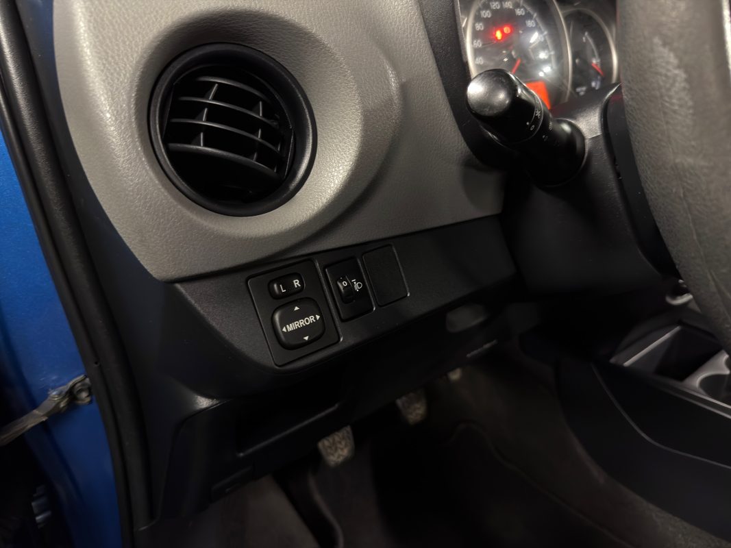 Toyota Yaris 1.0 VVTI 69