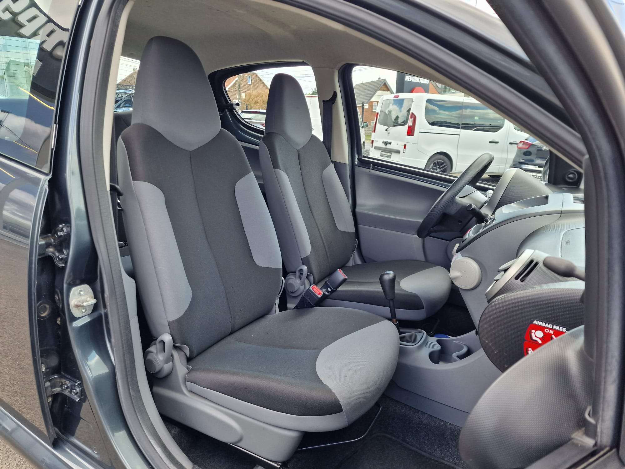 Peugeot 107 1.0i / 5 PORTES / RADIO / USB / GARANTIE