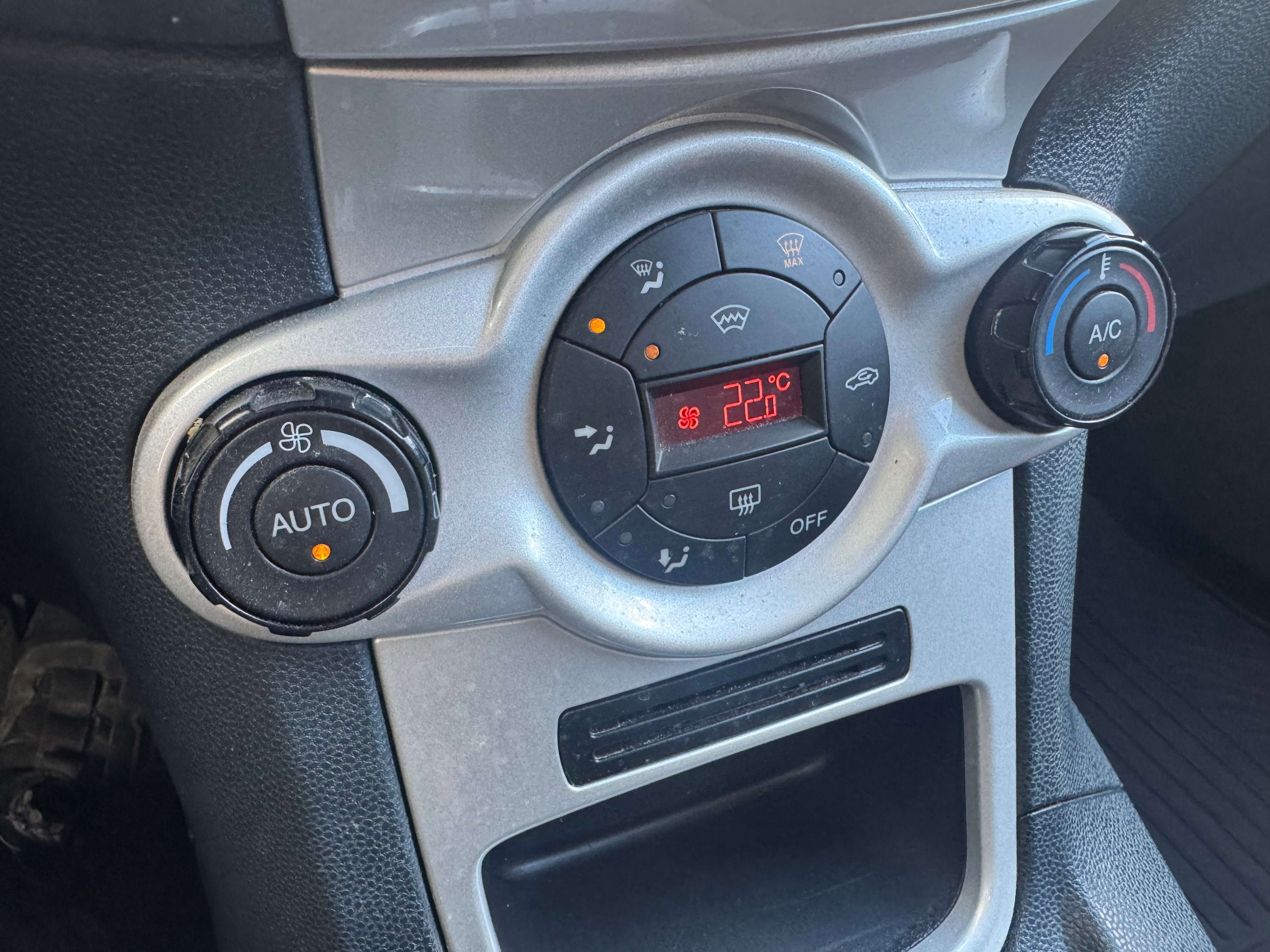 Ford Fiesta Fiesta 1.25i sport garantie 1 an