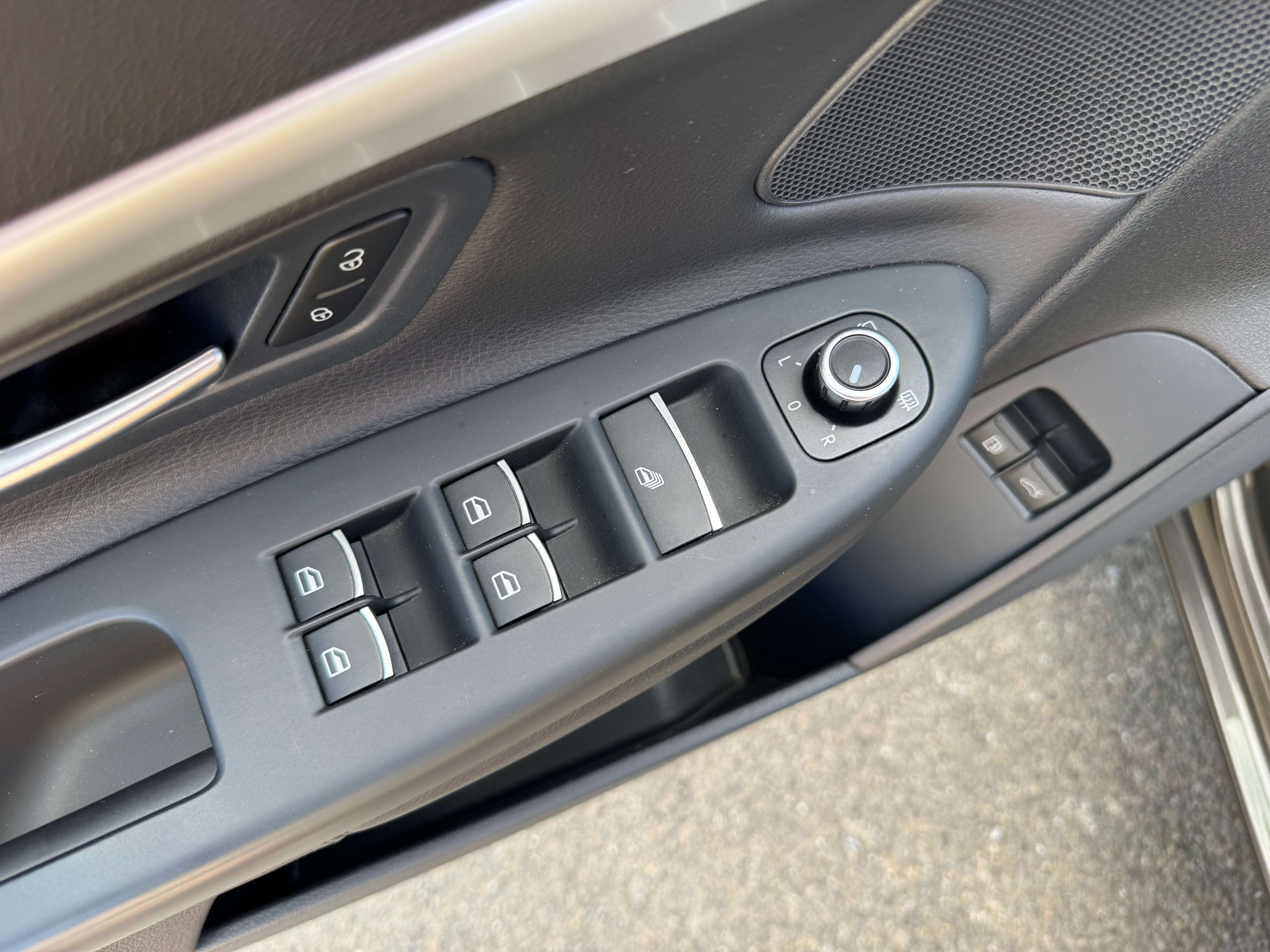 Volkswagen Eos CABRIO 1.4 TSI / AIRCO / CUIR / GARANTIE