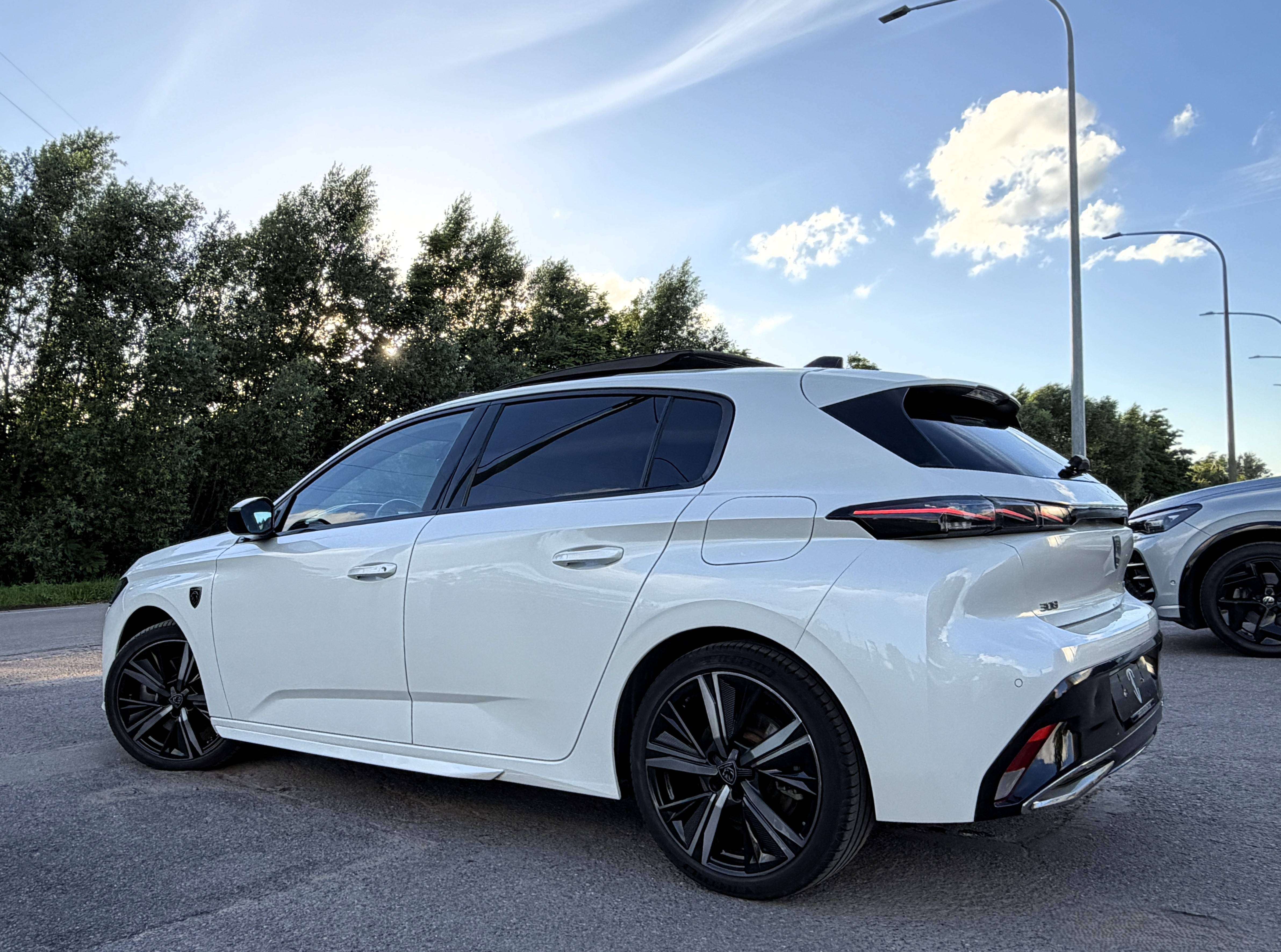 Peugeot 308 PHEV 1.6 180 e-EAT8 GT S 1er PROPRIO/NAVI/CAMERA/PANO/LED/FOCAL/MASSAGE/BATTERIE OK
