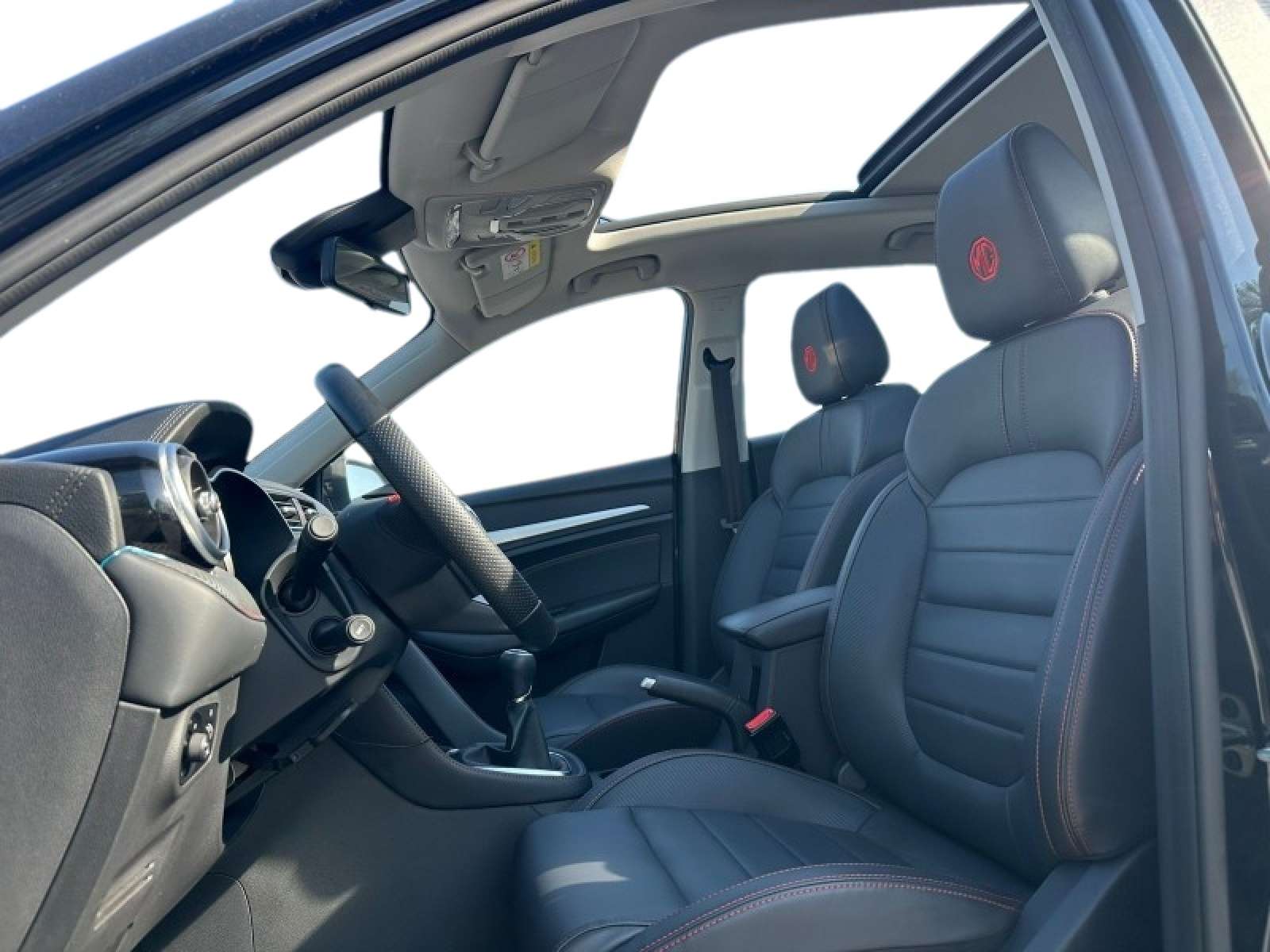 MG ZS LUXURY