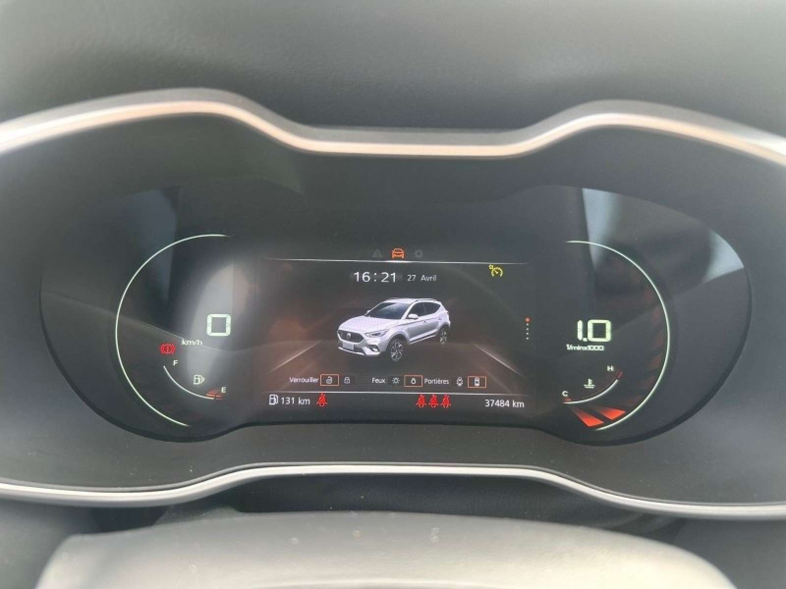 MG ZS LUXURY