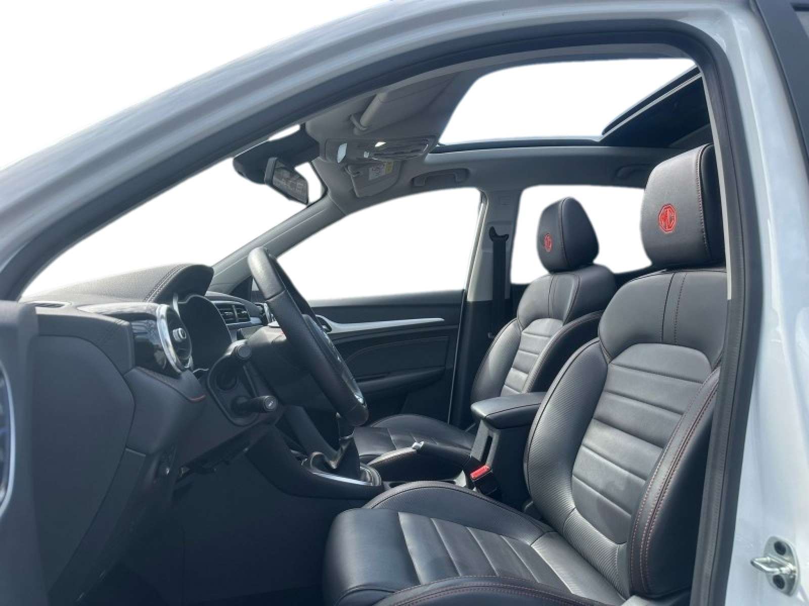 MG ZS LUXURY