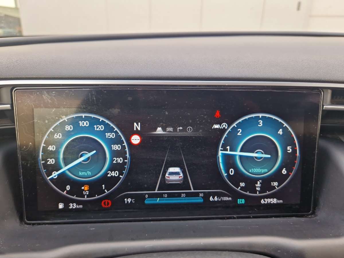 Hyundai TUCSON FEEL COMFORT PACK