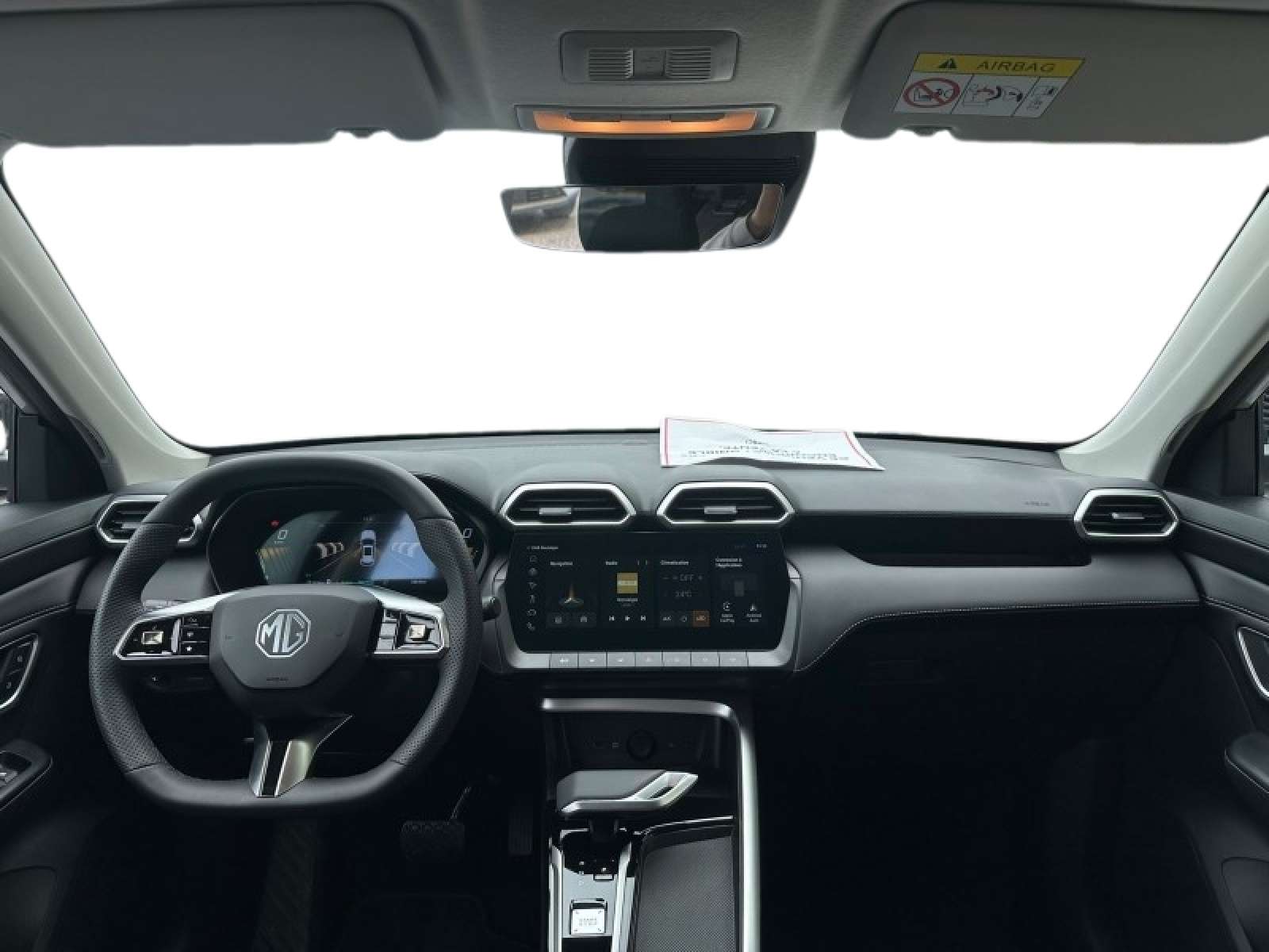 MG ZS HYBRID+  LUXURY