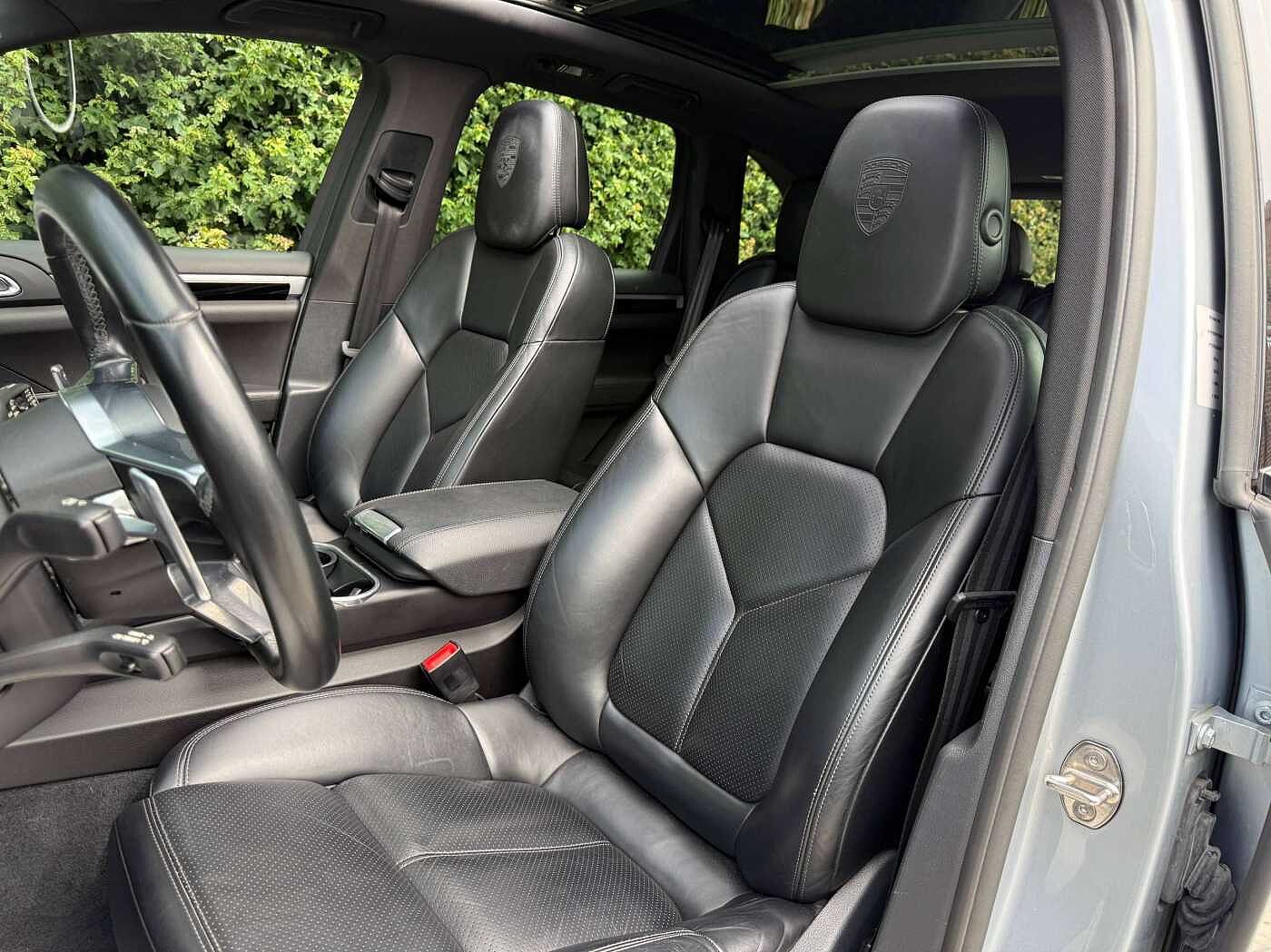 Porsche Cayenne Cayenne 3.0D Platinum Edition * PANO * AIRSUSP * CAM * ADAPTIV CRUISE