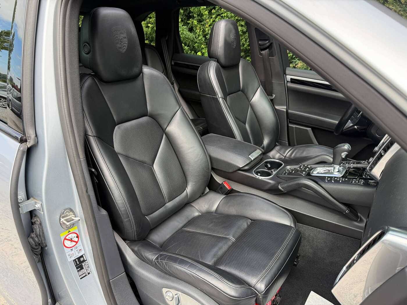 Porsche Cayenne Cayenne 3.0D Platinum Edition * PANO * AIRSUSP * CAM * ADAPTIV CRUISE