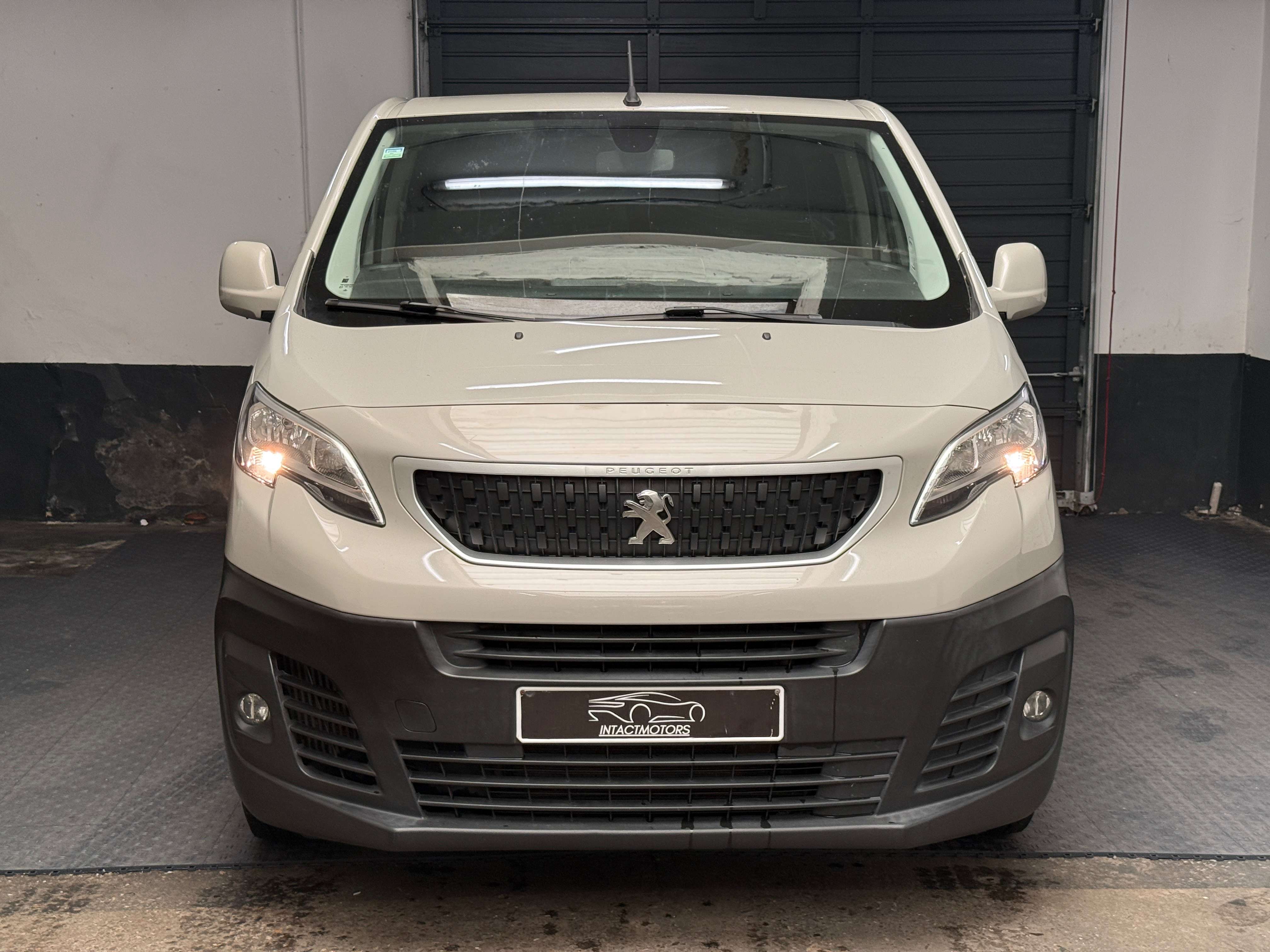 Peugeot Expert 2.0 HDI Dubbel Cabine 6P