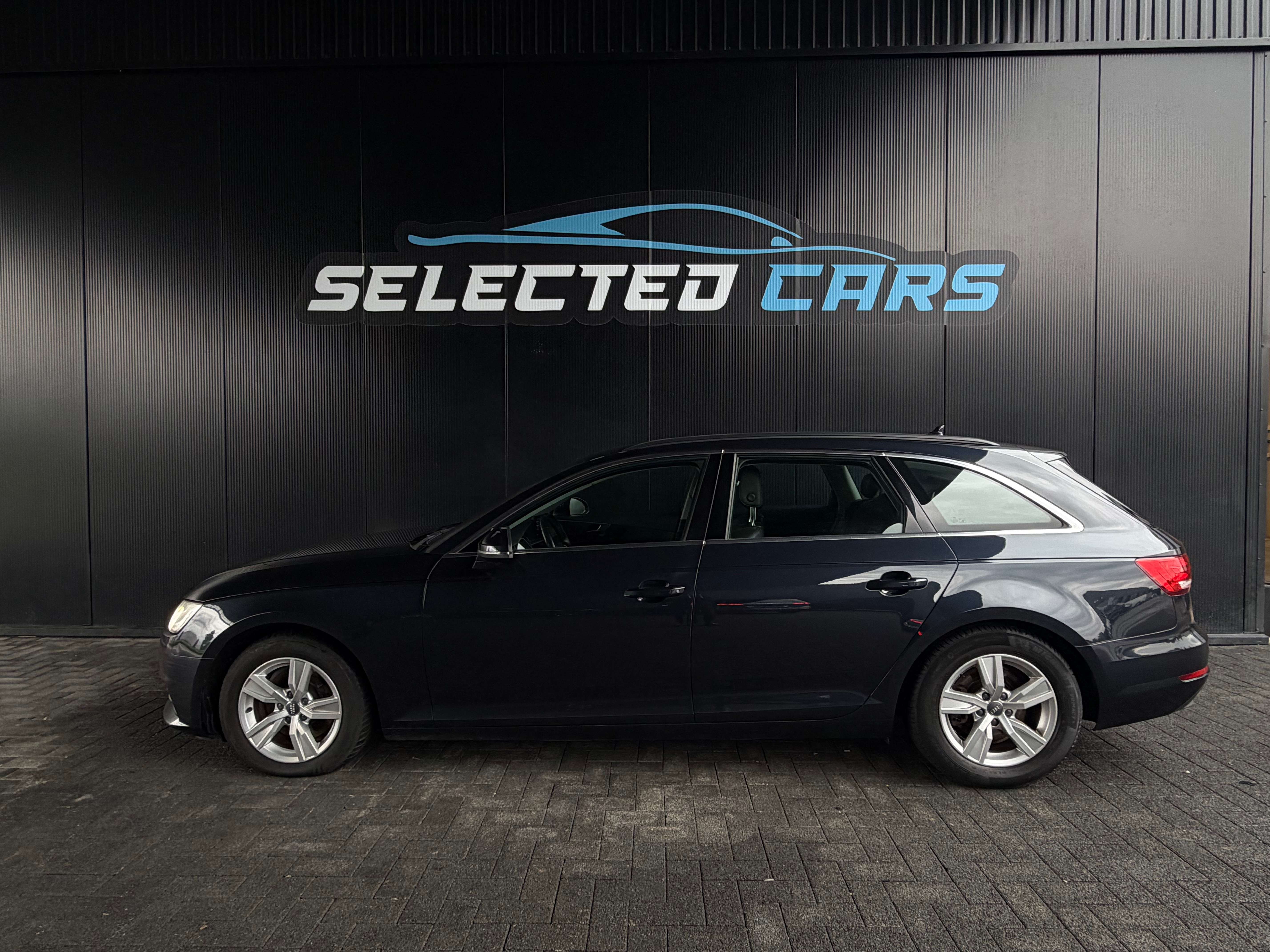 Audi A4 Avant 2.0 TDi ultra .S tronic *1Jaar Garantie*