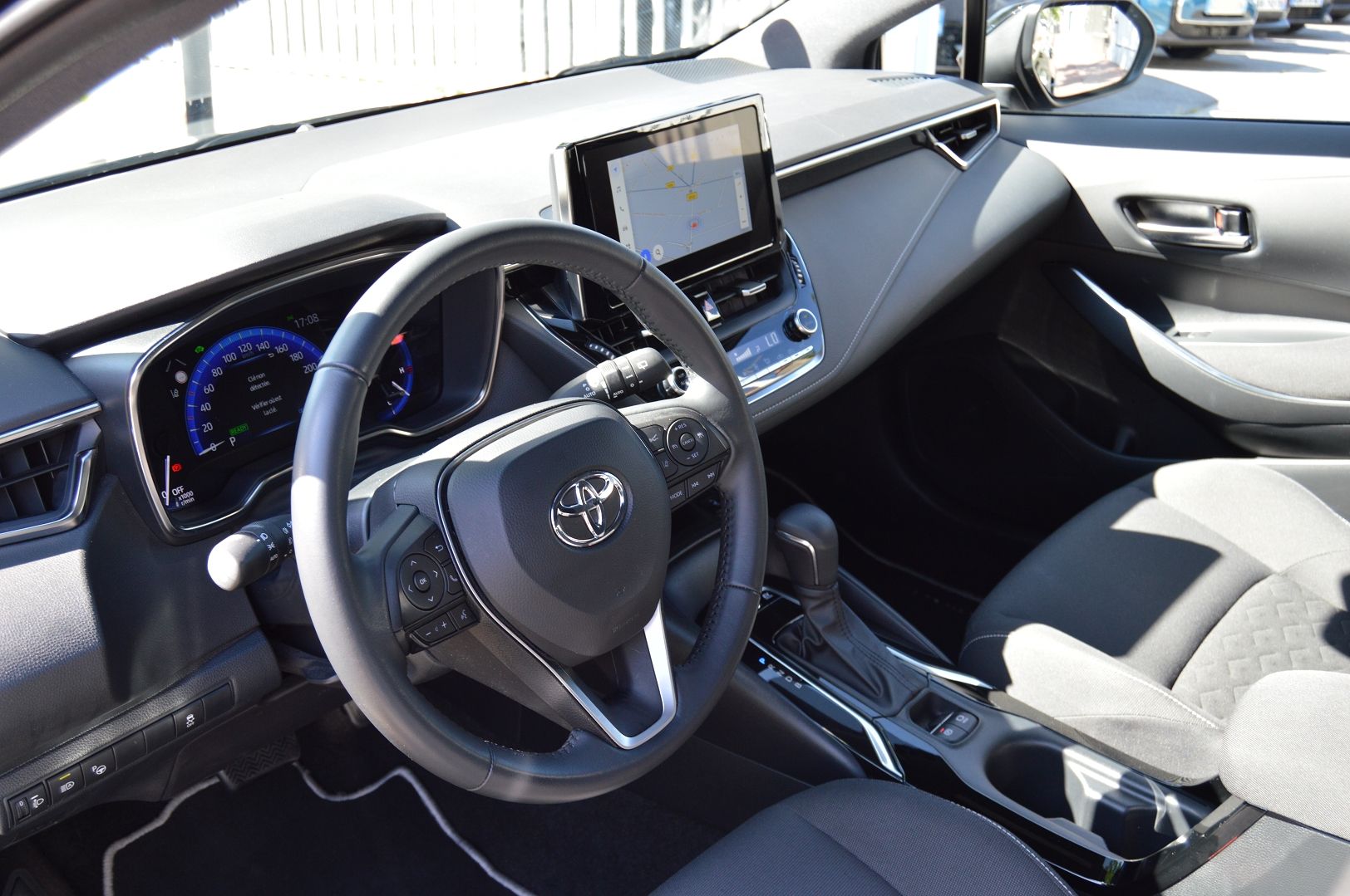 Toyota COROLLA 122H DYNAMIC BUSINESS + PROGRAMME BEYOND ZERO ACADEMY MY22