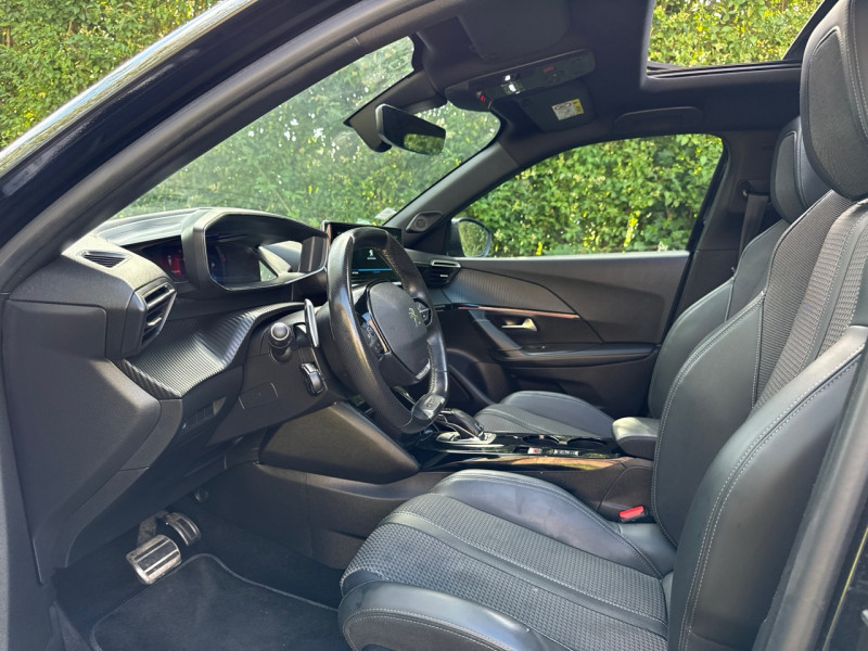 Peugeot 2008 HDI 130CH PACK GT EAT8 * TOIT OUVRANT * CAMERA * FULL LED