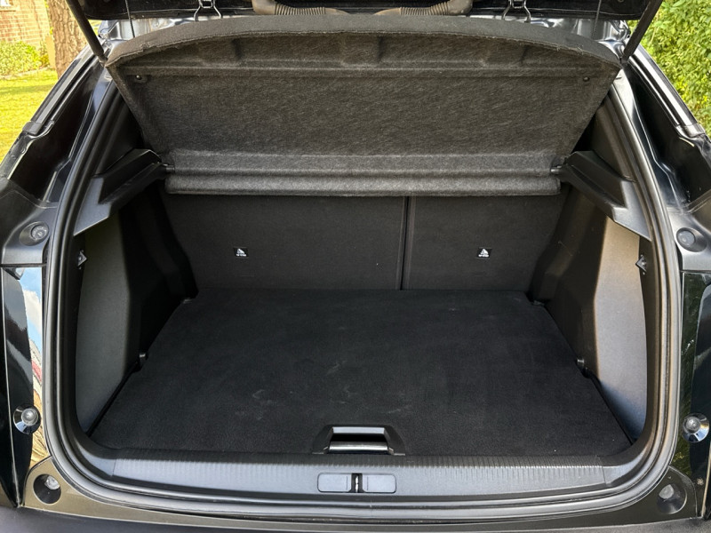 Peugeot 2008 HDI 130CH PACK GT EAT8 * TOIT OUVRANT * CAMERA * FULL LED