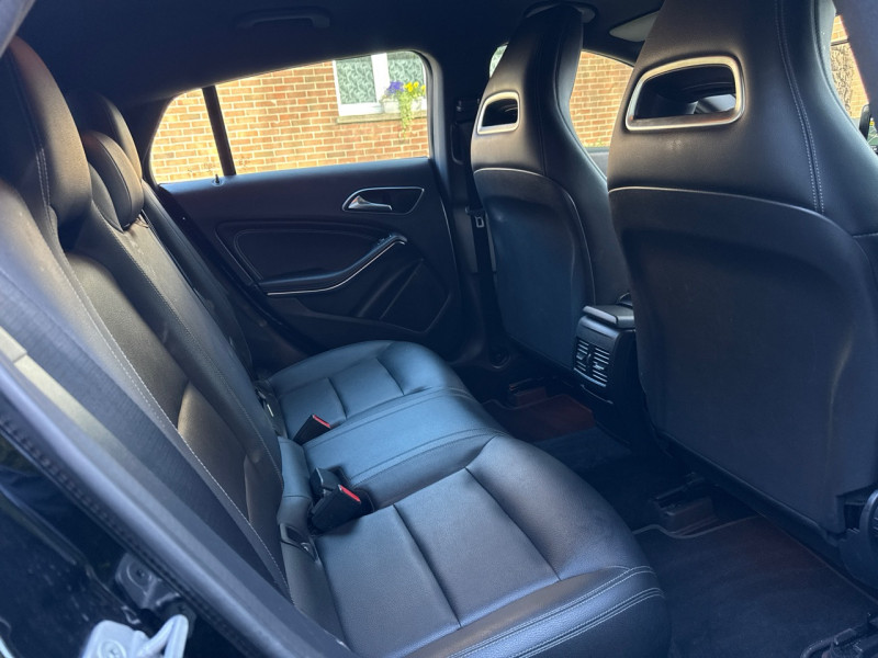 Mercedes-Benz CLA SHOOTING BRAKE 180 D BUSINESS EXECUTIVE * 2016 * CUIR * GPS * GARANTIE