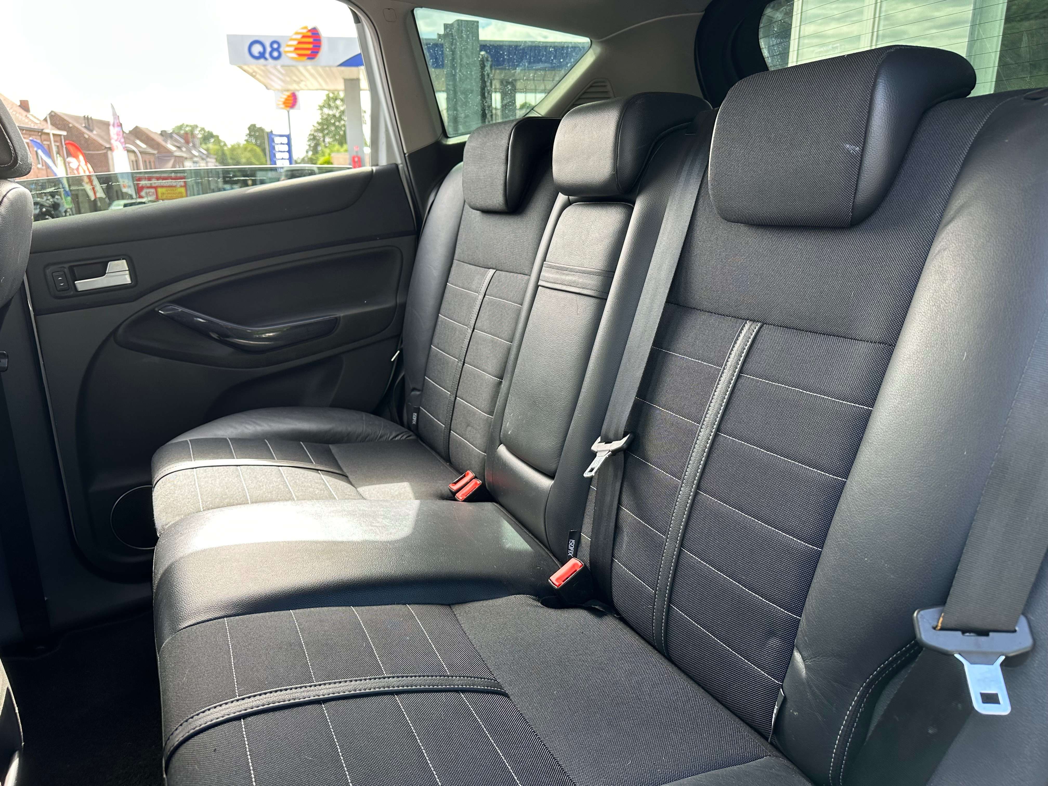 Ford Kuga 2.0 AWD*NAVI*CUIR*KEYLESS*SIEG CHAUFF*CAPTEURS AV/AR*ATT-REMORQUE*