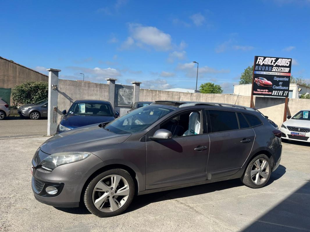 Renault Megane III BREAK 1.5L DCI 110 CH DIESEL - GPS TRES PROPRE RÉVISÉE ET GARANTIE 12 MOIS EUROPE