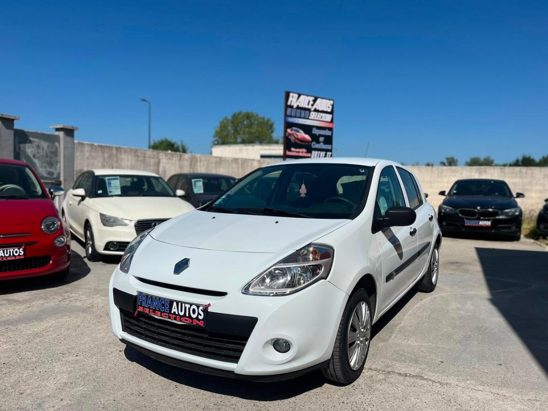 Renault Clio III PHASE 2 1.2 75 CH CRIT'AIR 1 - ENTIÈREMENT RÉVISÉE ET GARANTIE 12 MOIS EUROPE