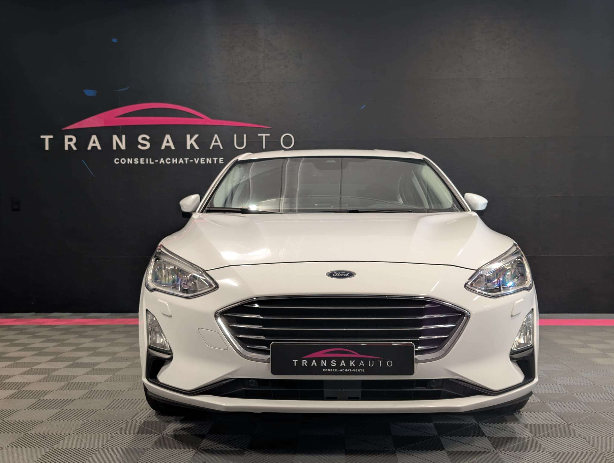 Ford Focus 1.0 EcoBoost Titanium — CarPlay — Sièges chauffants — Caméra — GPS