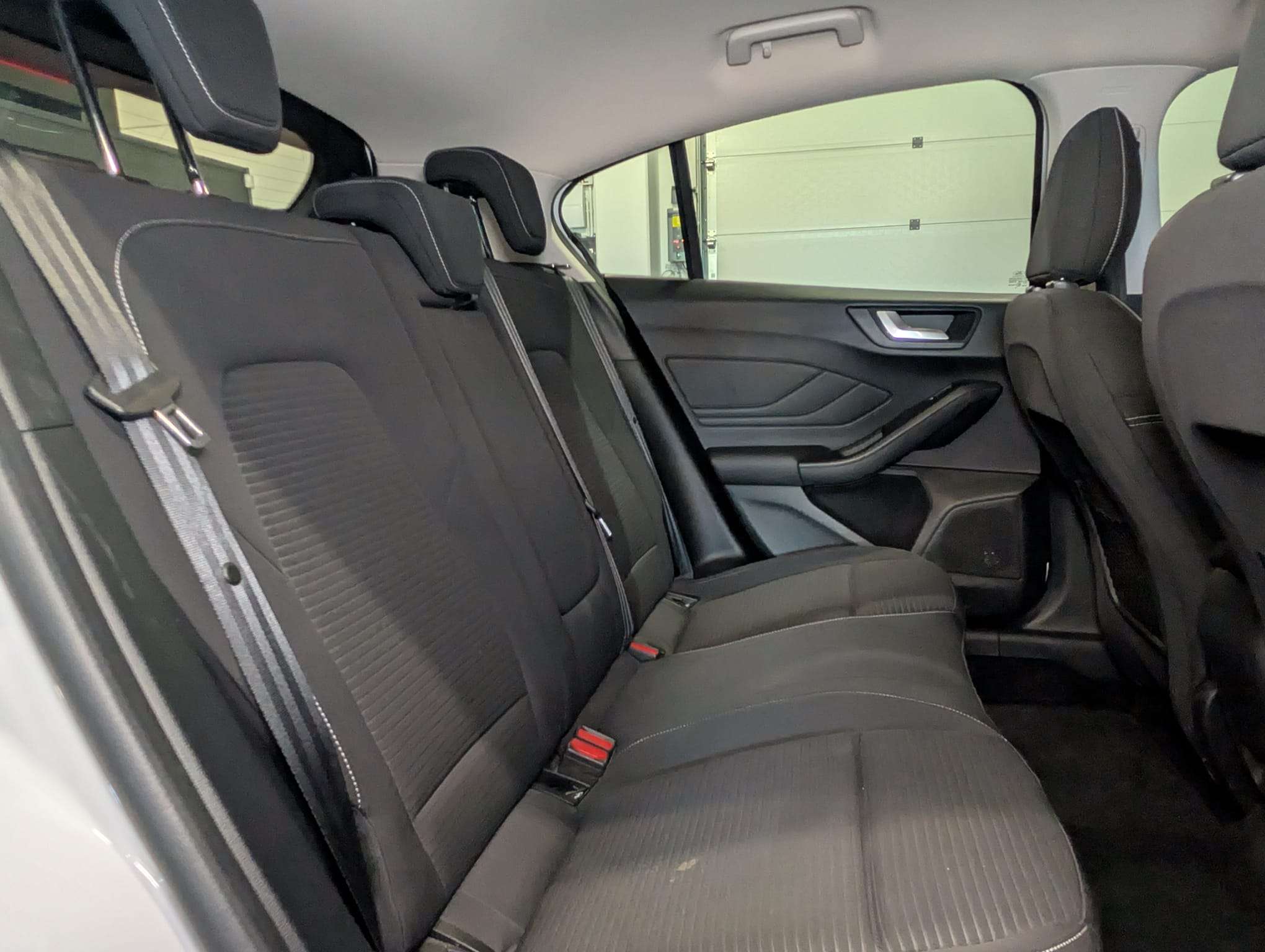 Ford Focus 1.0 EcoBoost Titanium — CarPlay — Sièges chauffants — Caméra — GPS