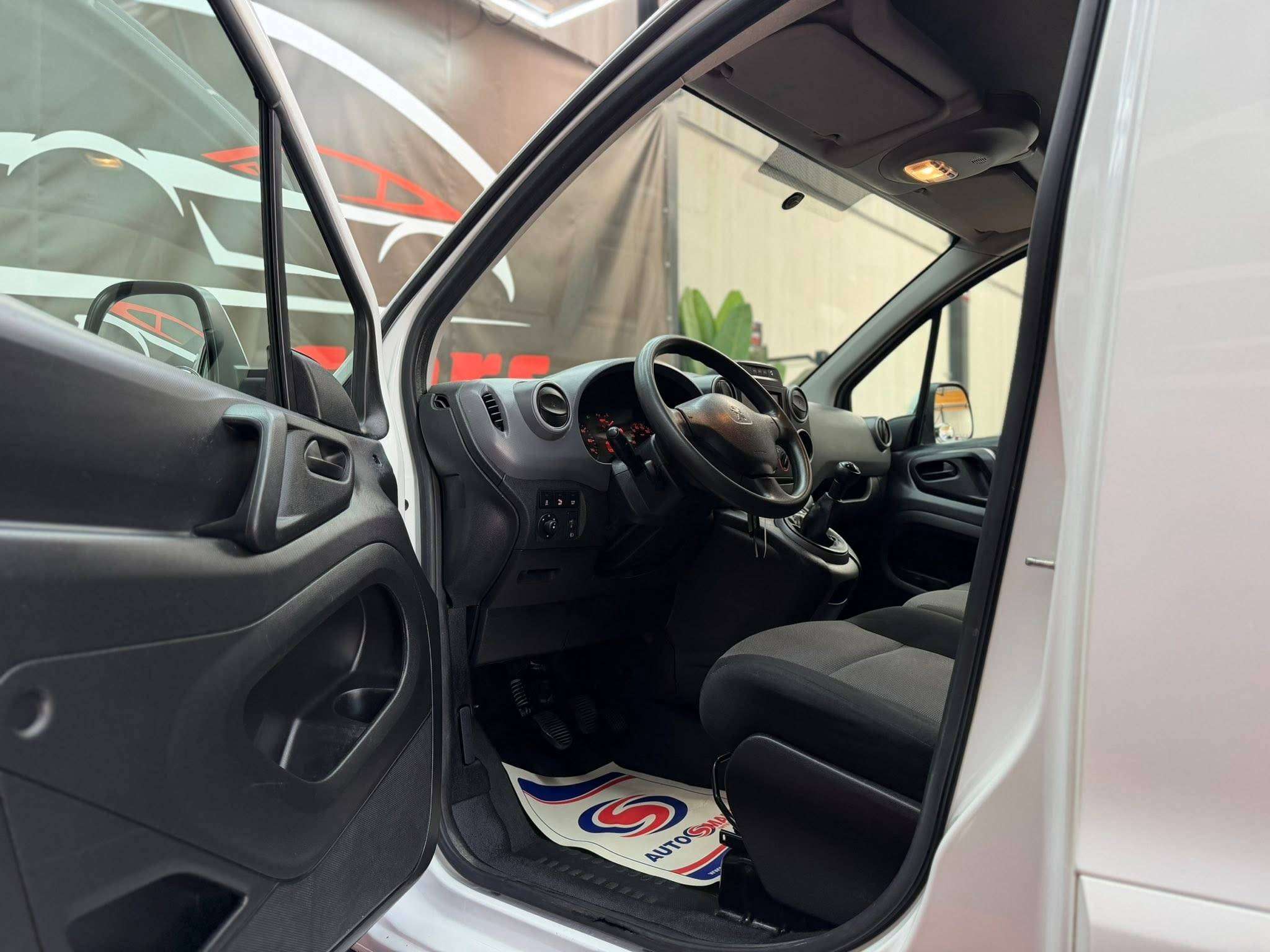 Peugeot Partner 1.6 BlueHDi L1H1 Premium Pack GALICIA