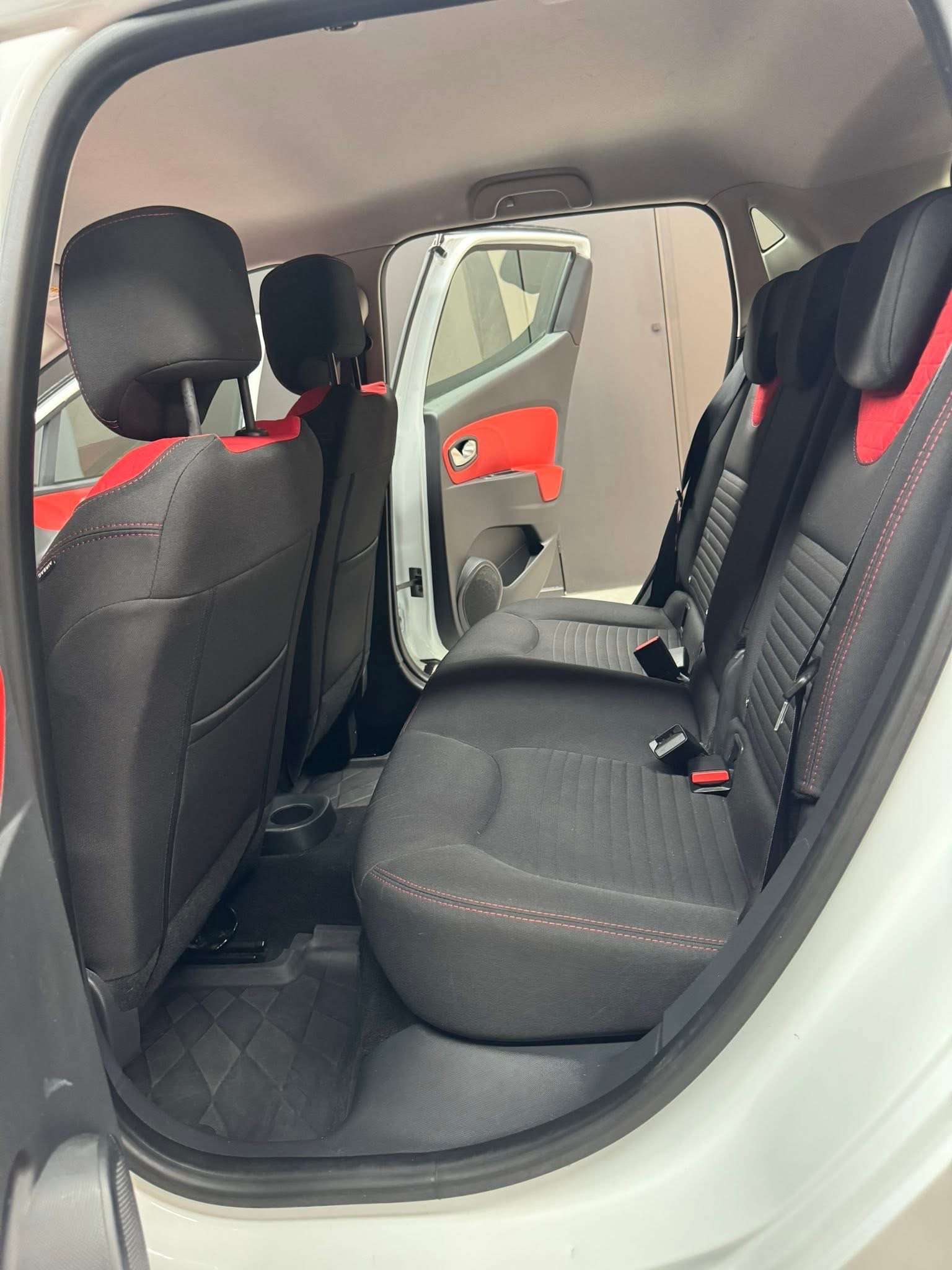 Renault Clio Clio 1.5 dCi **12 mois de garantie**