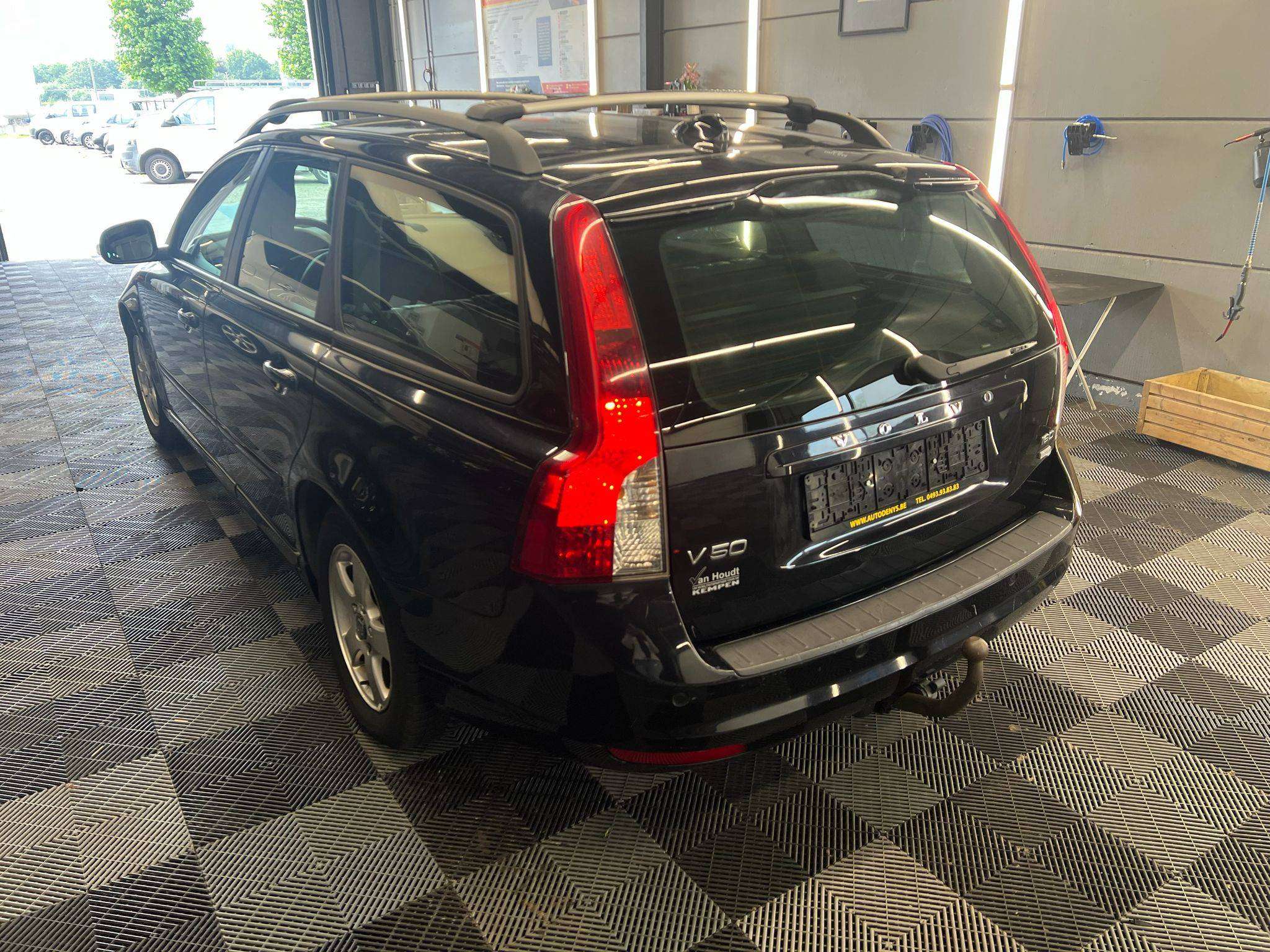 Volvo V50 DIESEL MANUEEL EUR5 bj2010