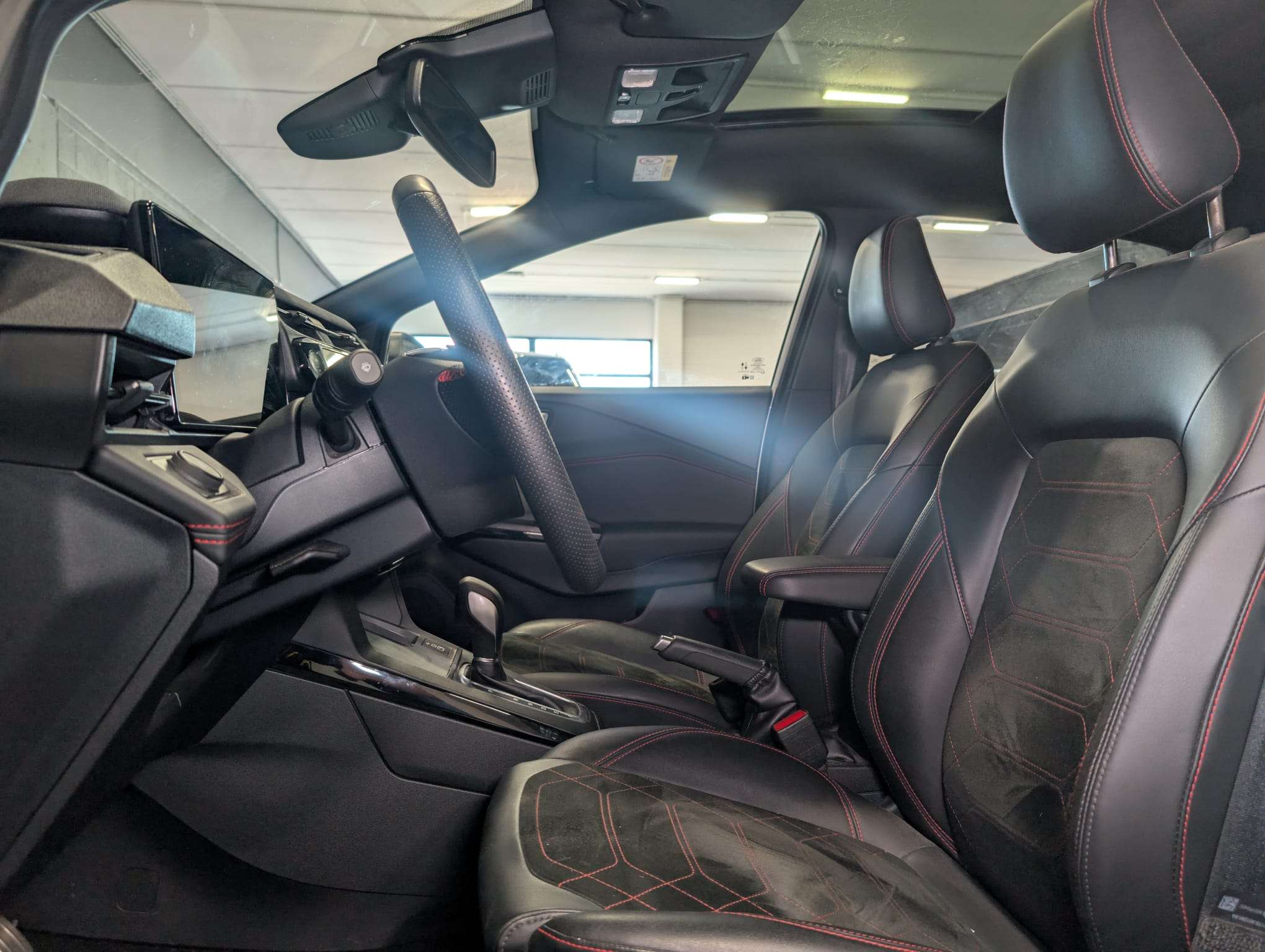 Ford Puma 1.0 EcoBoost mHEV ST-Line X — Toit ouvrant — CarPlay — Caméra