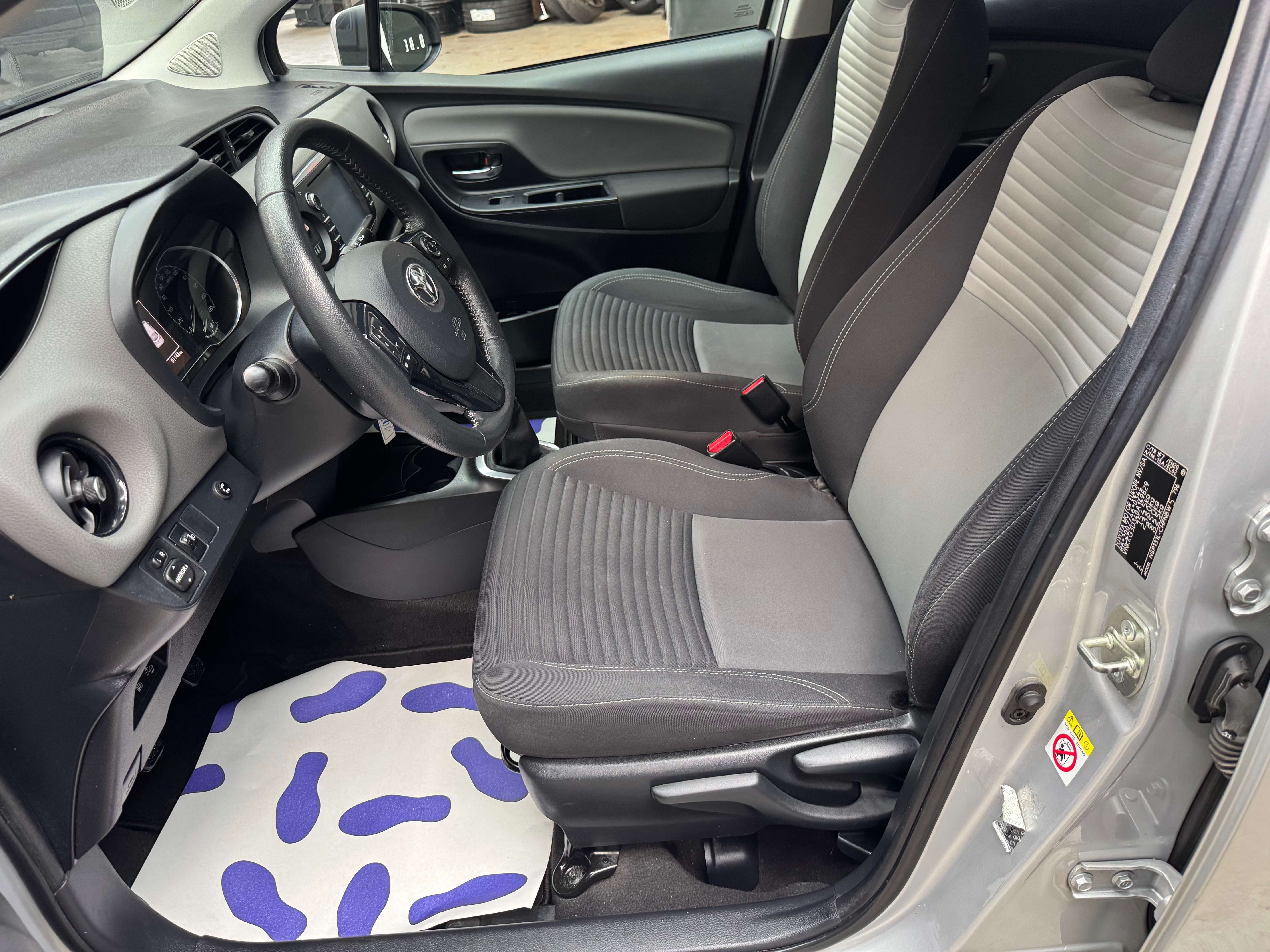 Toyota Yaris **GARANTIE 12 MOIS **