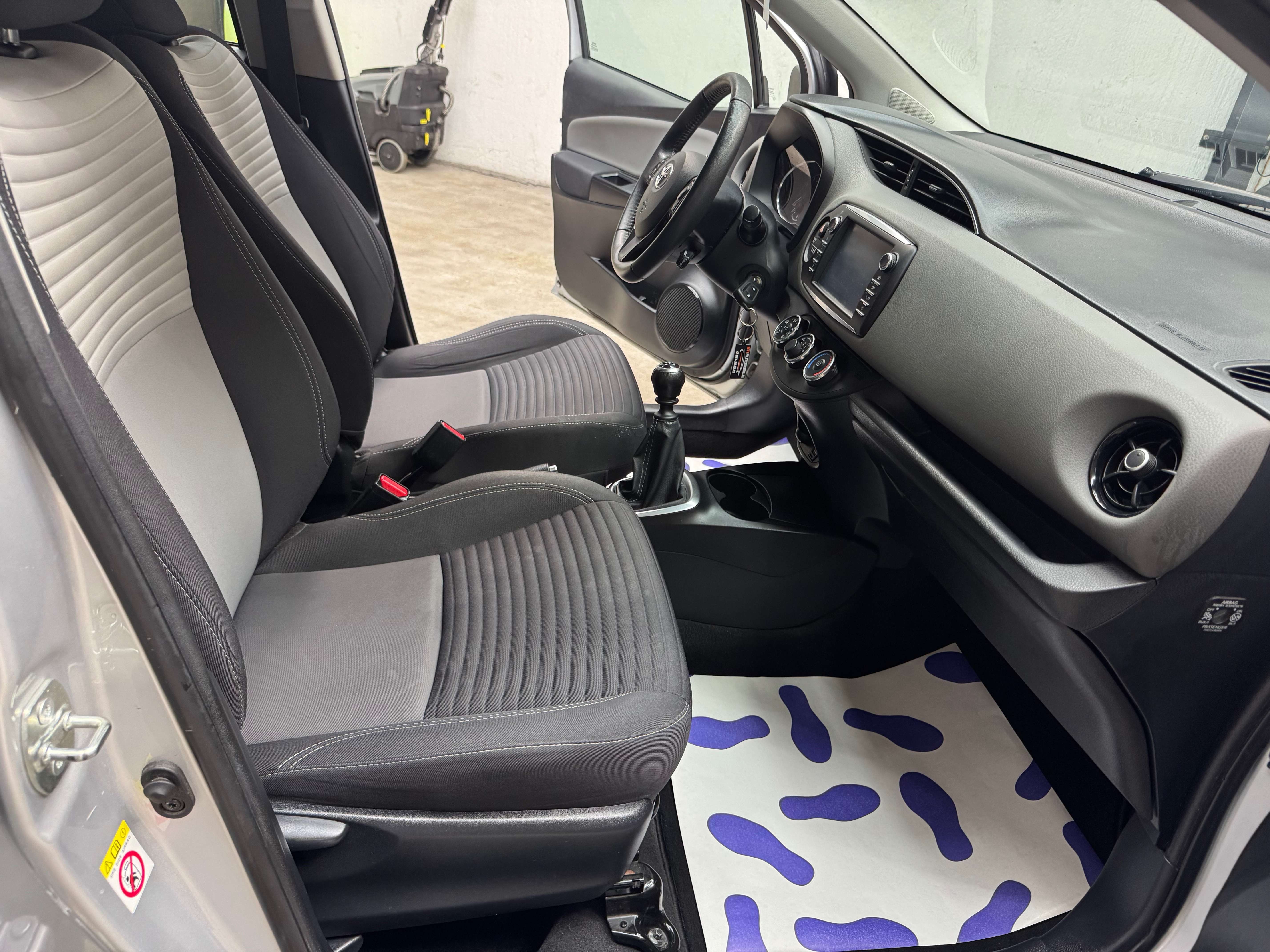 Toyota Yaris **GARANTIE 12 MOIS **